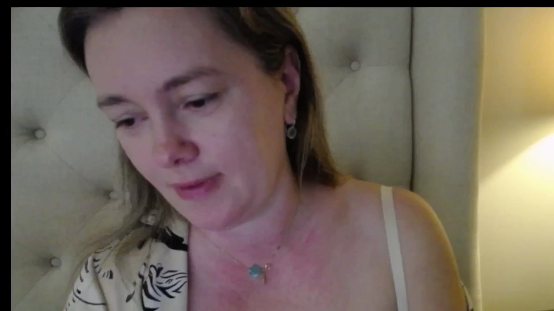Gallery image thumbnail from J0llye's myfreecams stream on, 03/31/2026, 16:01 image 14 of 20