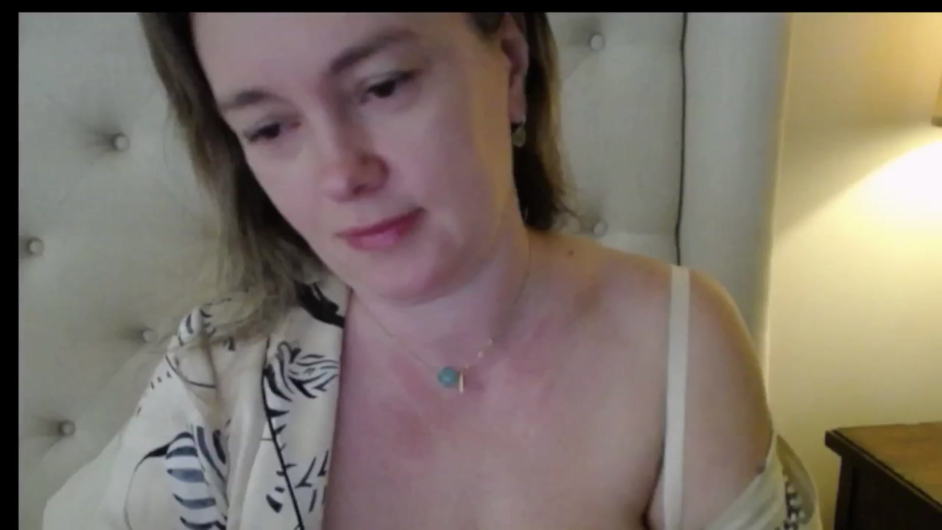 Gallery image thumbnail from J0llye's myfreecams stream on, 03/31/2026, 16:01 image 5 of 20