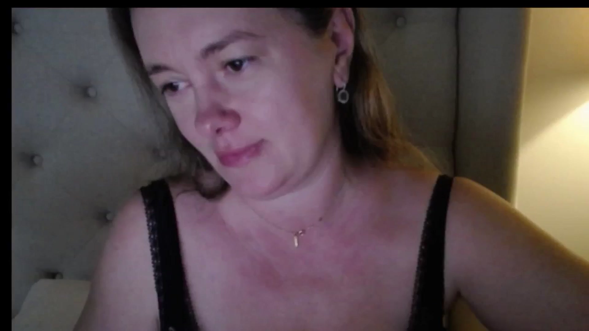 Gallery image thumbnail from J0llye's myfreecams stream on, 04/02/2026, 17:55 image 20 of 20