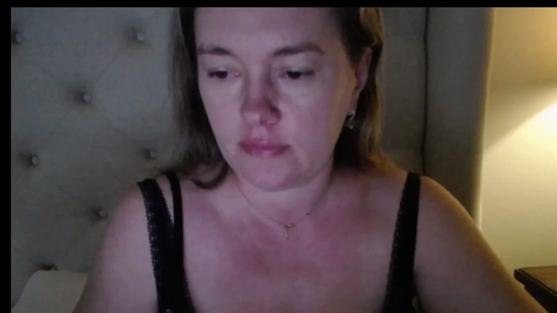 Gallery image thumbnail from J0llye's myfreecams stream on, 04/02/2026, 17:55 image 1 of 20