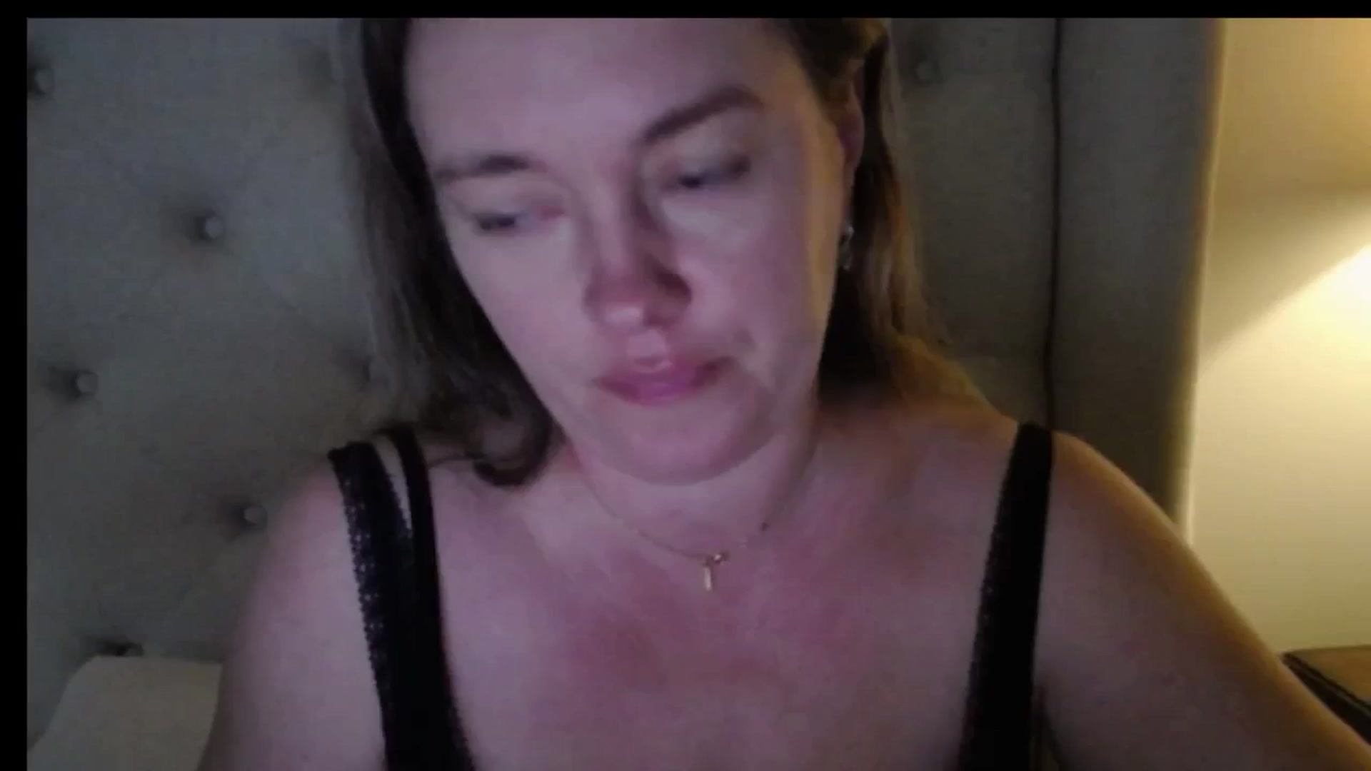 Gallery image thumbnail from J0llye's myfreecams stream on, 04/02/2026, 17:55 image 7 of 20