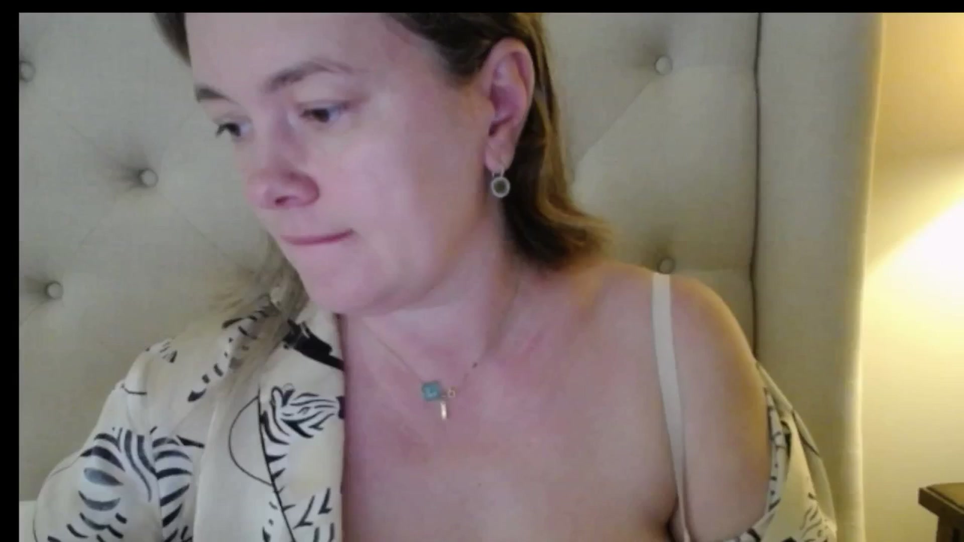 Gallery image thumbnail from J0llye's myfreecams stream on, 04/03/2026, 15:48 image 8 of 20