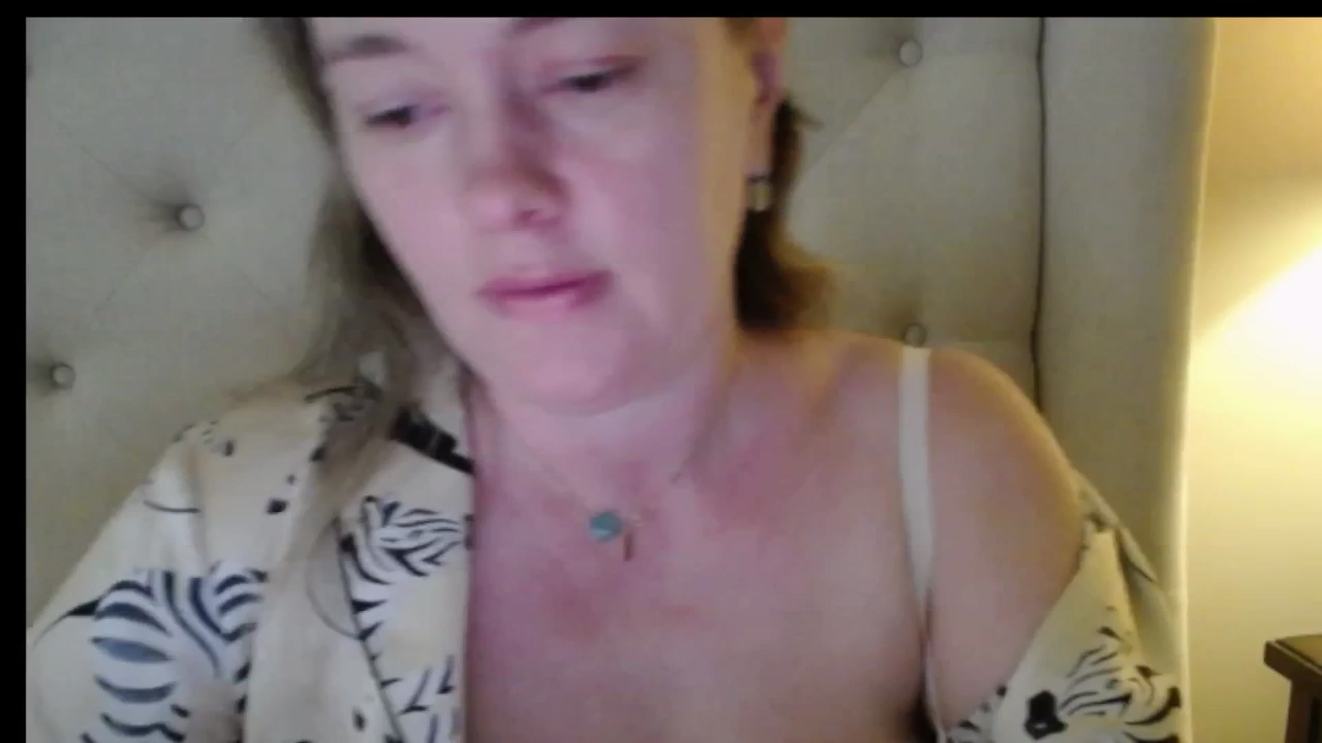 Gallery image thumbnail from J0llye's myfreecams stream on, 04/03/2026, 15:48 image 9 of 20