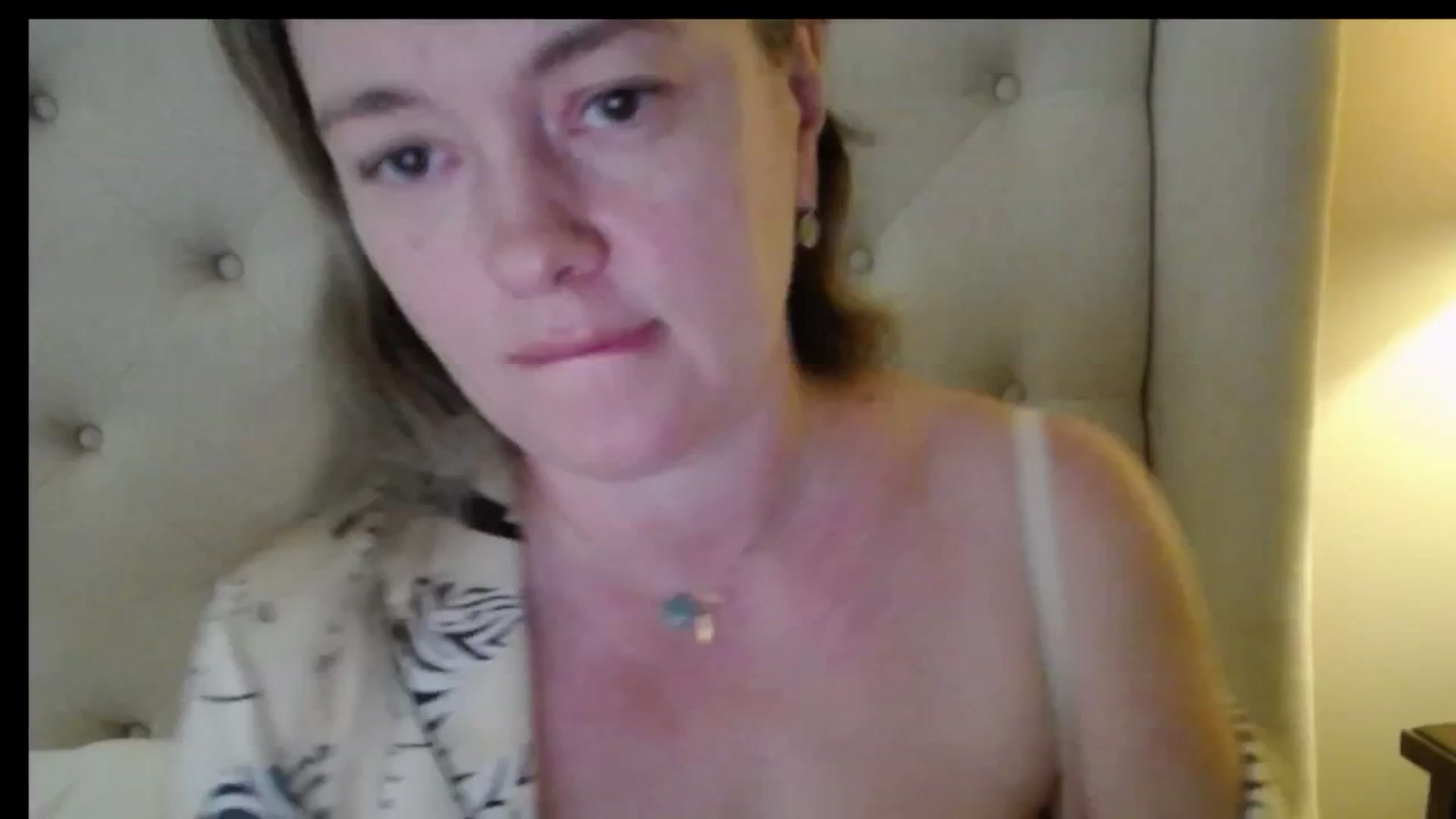 Gallery image thumbnail from J0llye's myfreecams stream on, 04/03/2026, 15:48 image 15 of 20