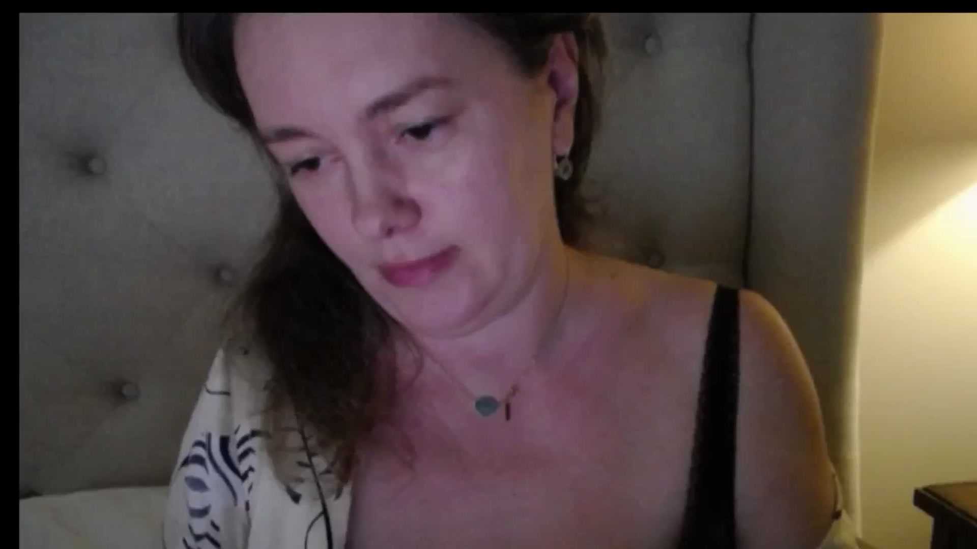 Gallery image thumbnail from J0llye's myfreecams stream on, 04/04/2026, 19:49 image 15 of 20