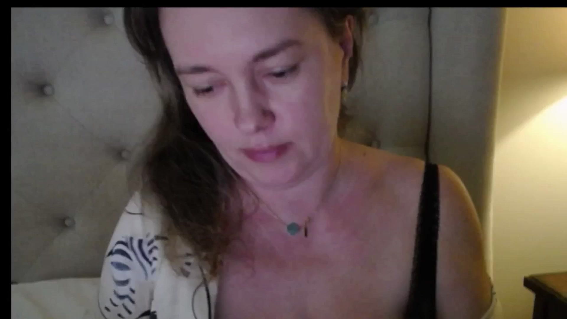 Gallery image thumbnail from J0llye's myfreecams stream on, 04/04/2026, 19:49 image 16 of 20