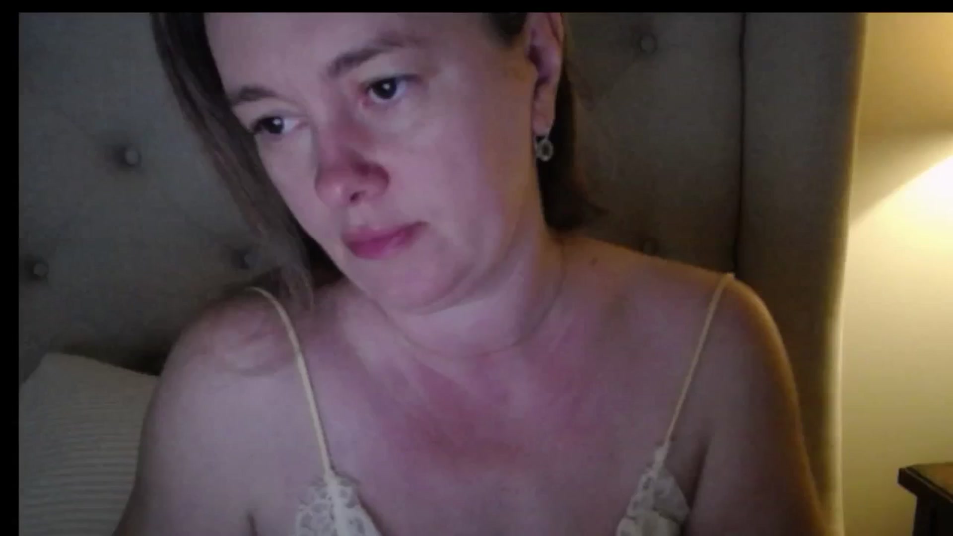 Gallery image thumbnail from J0llye's myfreecams stream on, 04/10/2026, 16:07 image 7 of 20