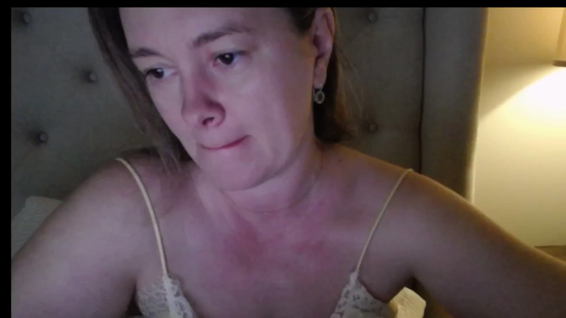 Gallery image thumbnail from J0llye's myfreecams stream on, 04/10/2026, 16:07 image 6 of 20