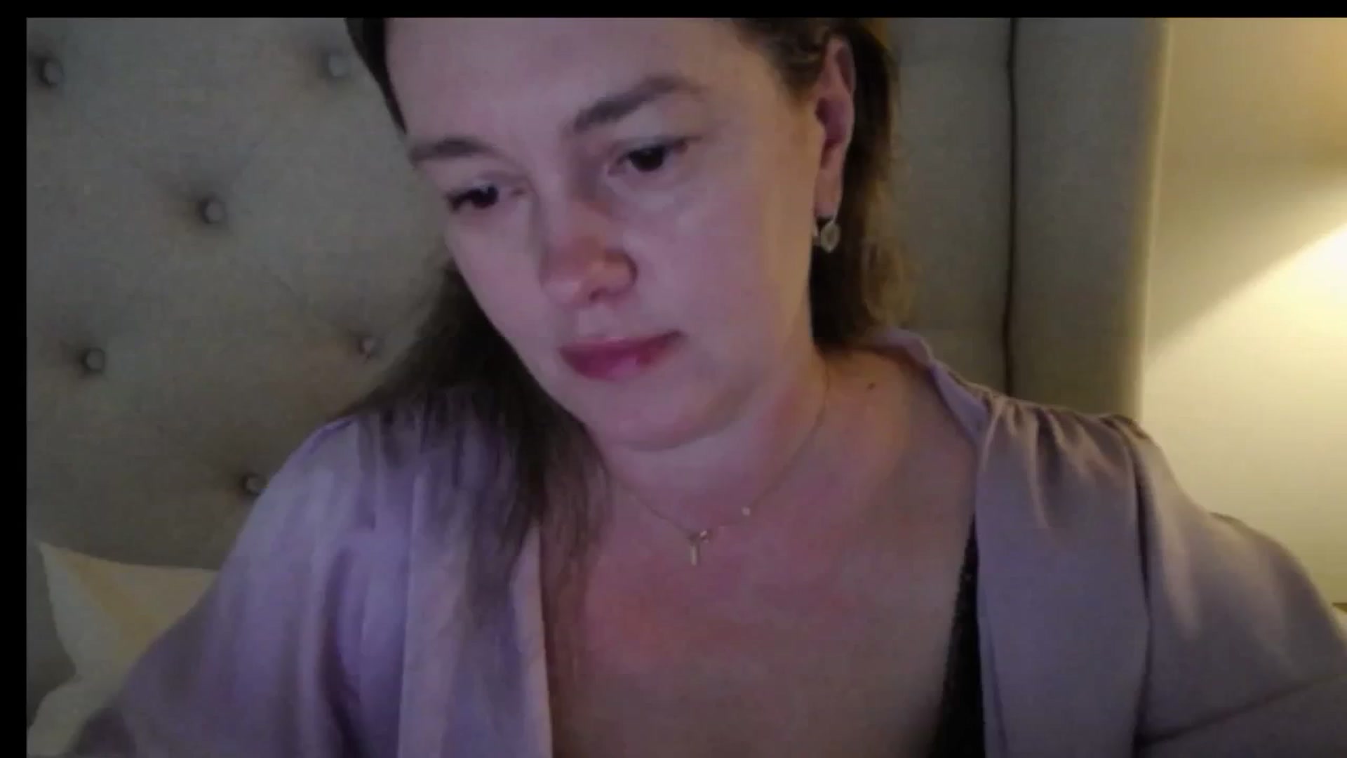 Gallery image thumbnail from J0llye's myfreecams stream on, 04/14/2026, 17:28 image 2 of 20