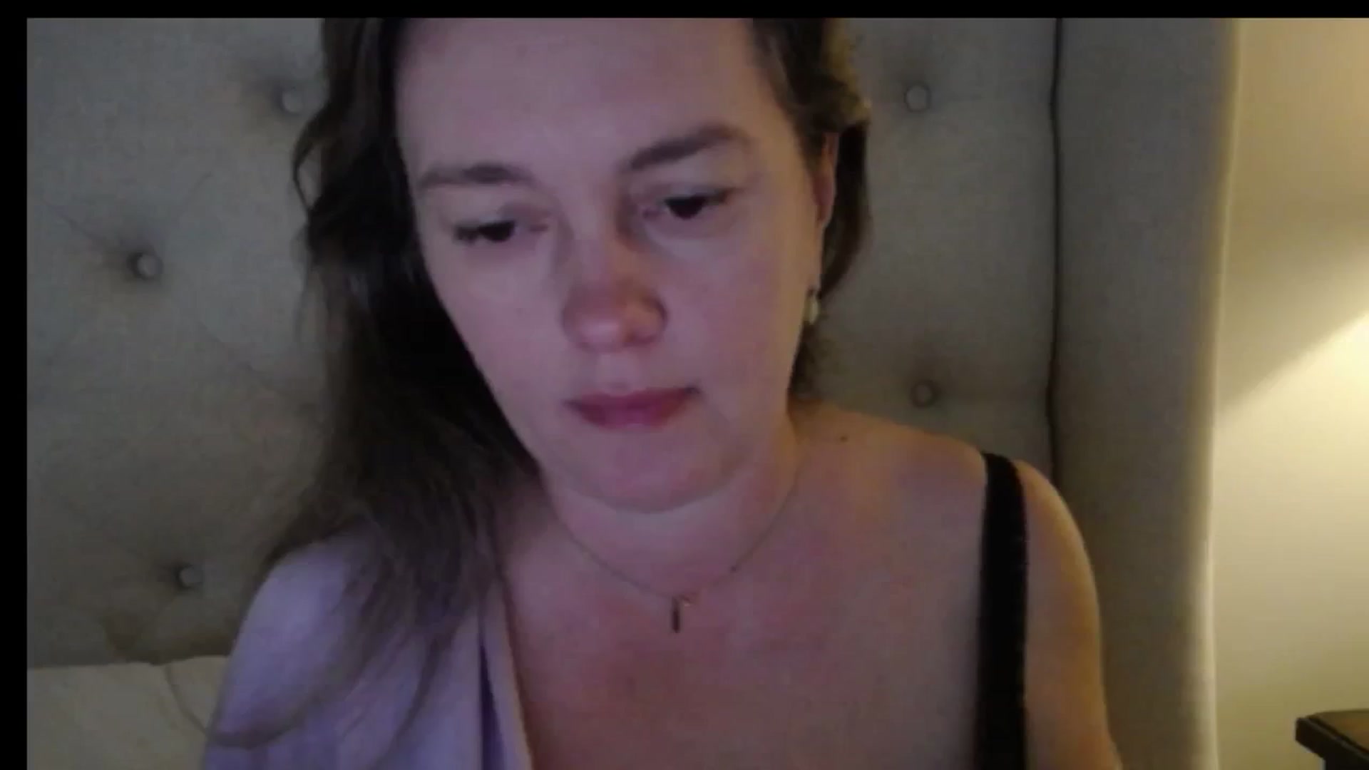 Gallery image thumbnail from J0llye's myfreecams stream on, 04/14/2026, 17:28 image 13 of 20