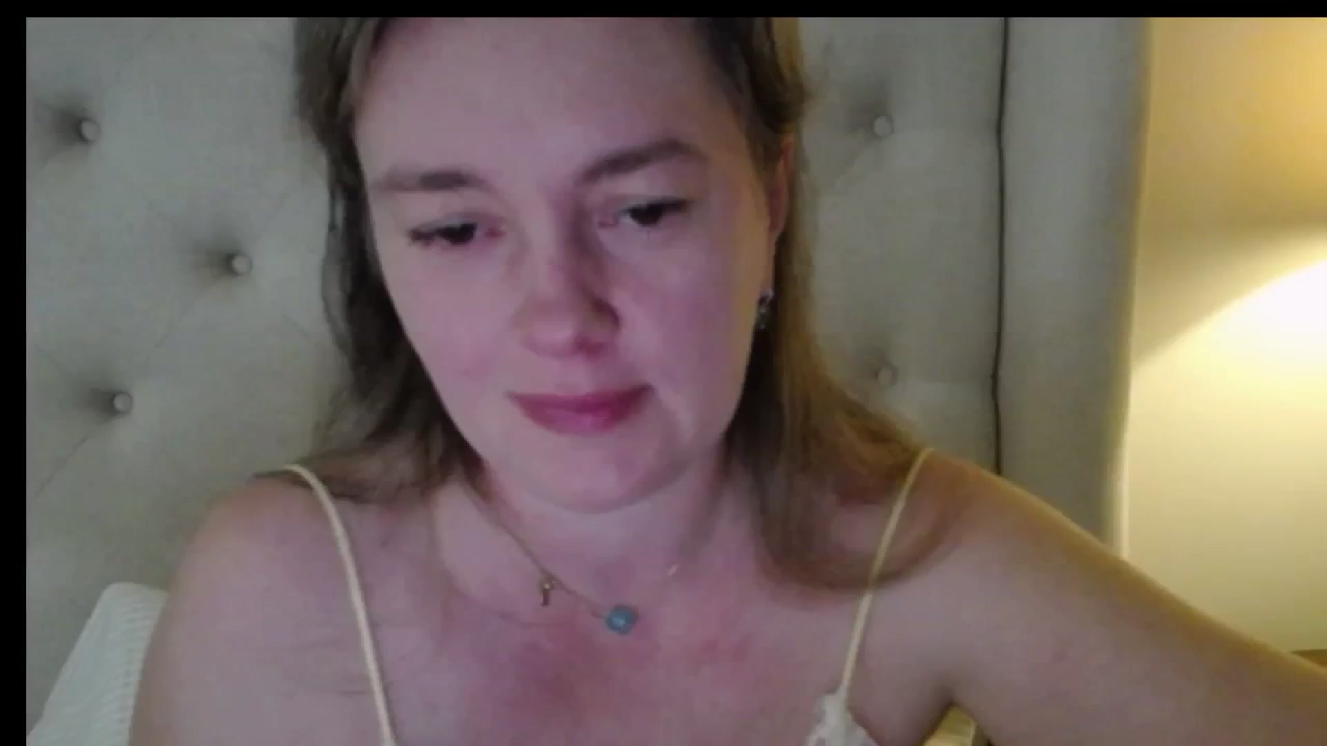 Gallery image thumbnail from J0llye's myfreecams stream on, 04/21/2026, 16:06 image 19 of 20