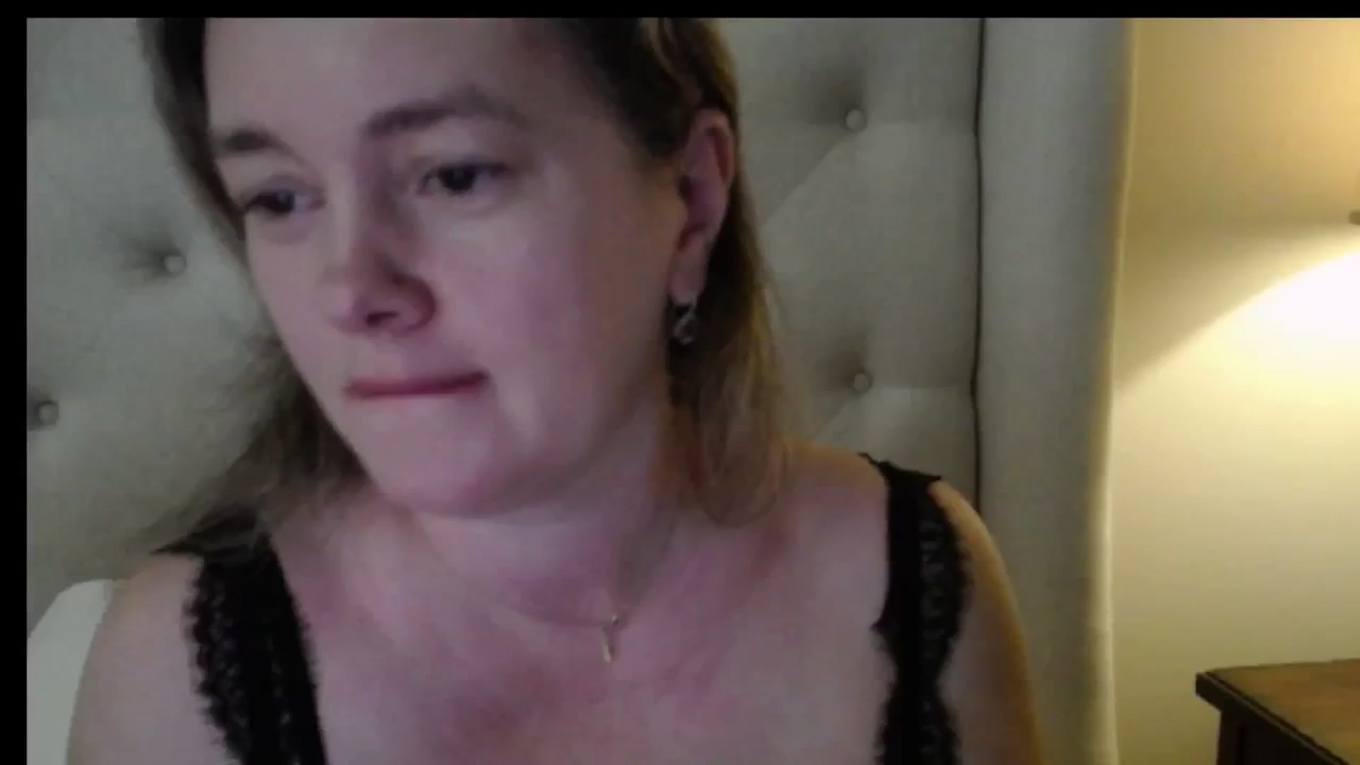 Gallery image thumbnail from J0llye's myfreecams stream on, 04/29/2026, 16:01 image 19 of 20
