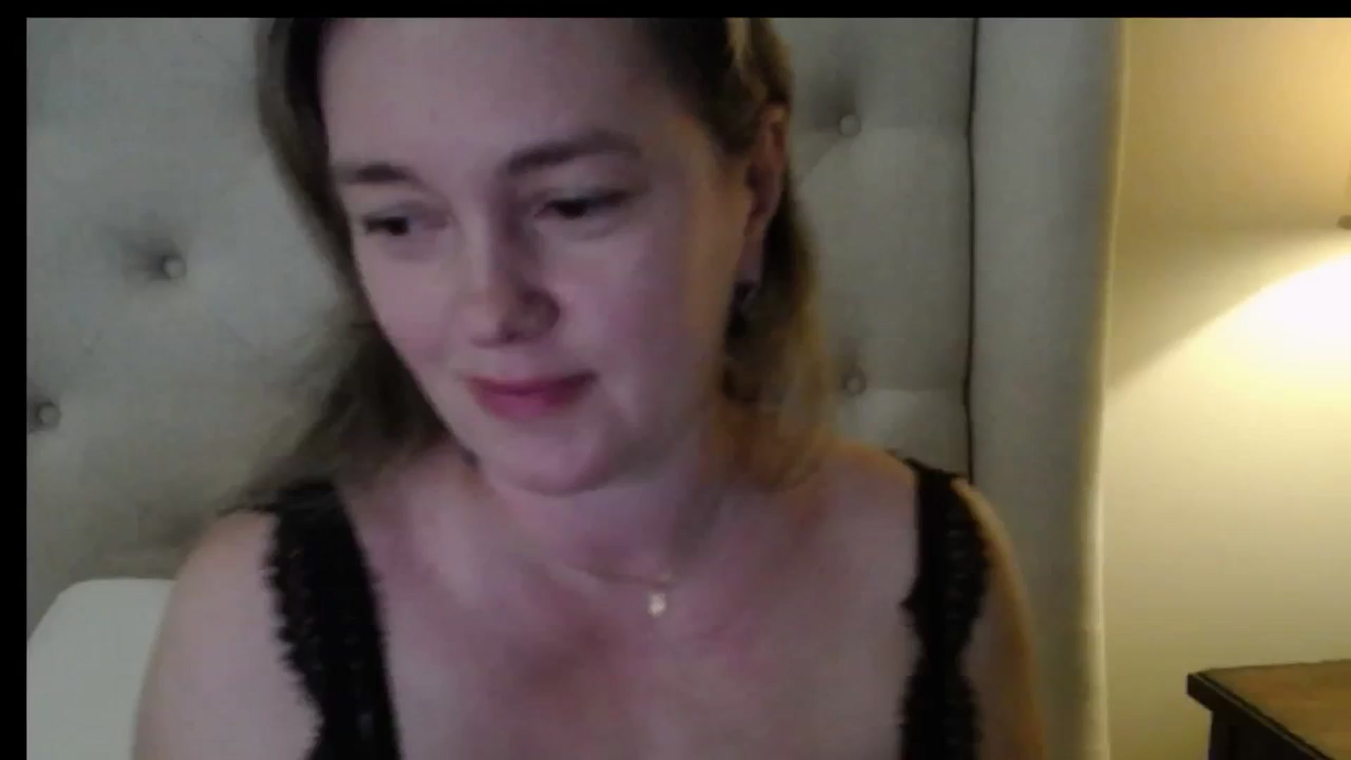 Gallery image thumbnail from J0llye's myfreecams stream on, 04/29/2026, 16:01 image 20 of 20