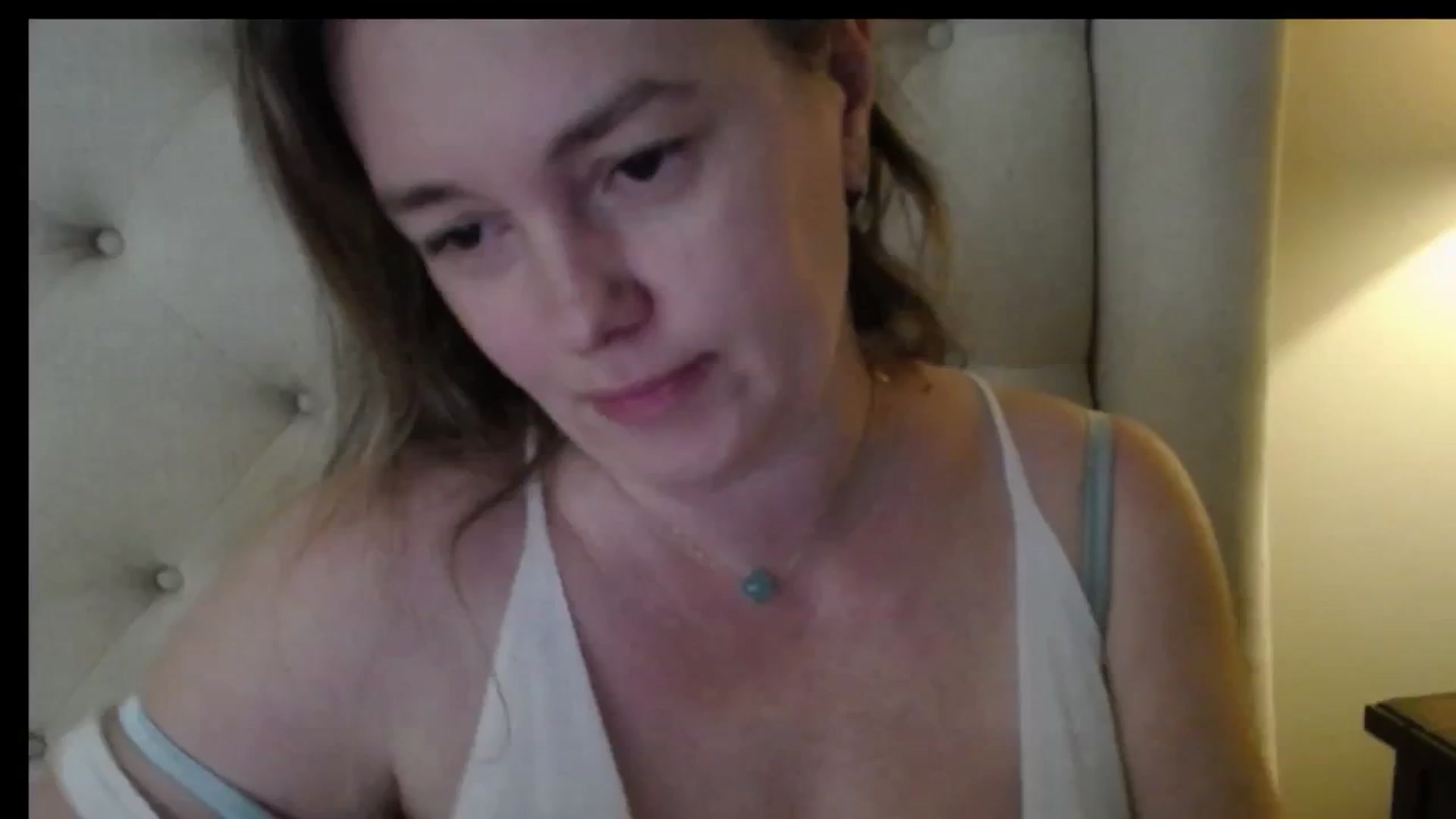 Gallery image thumbnail from J0llye's myfreecams stream on, 05/01/2026, 16:02 image 8 of 20