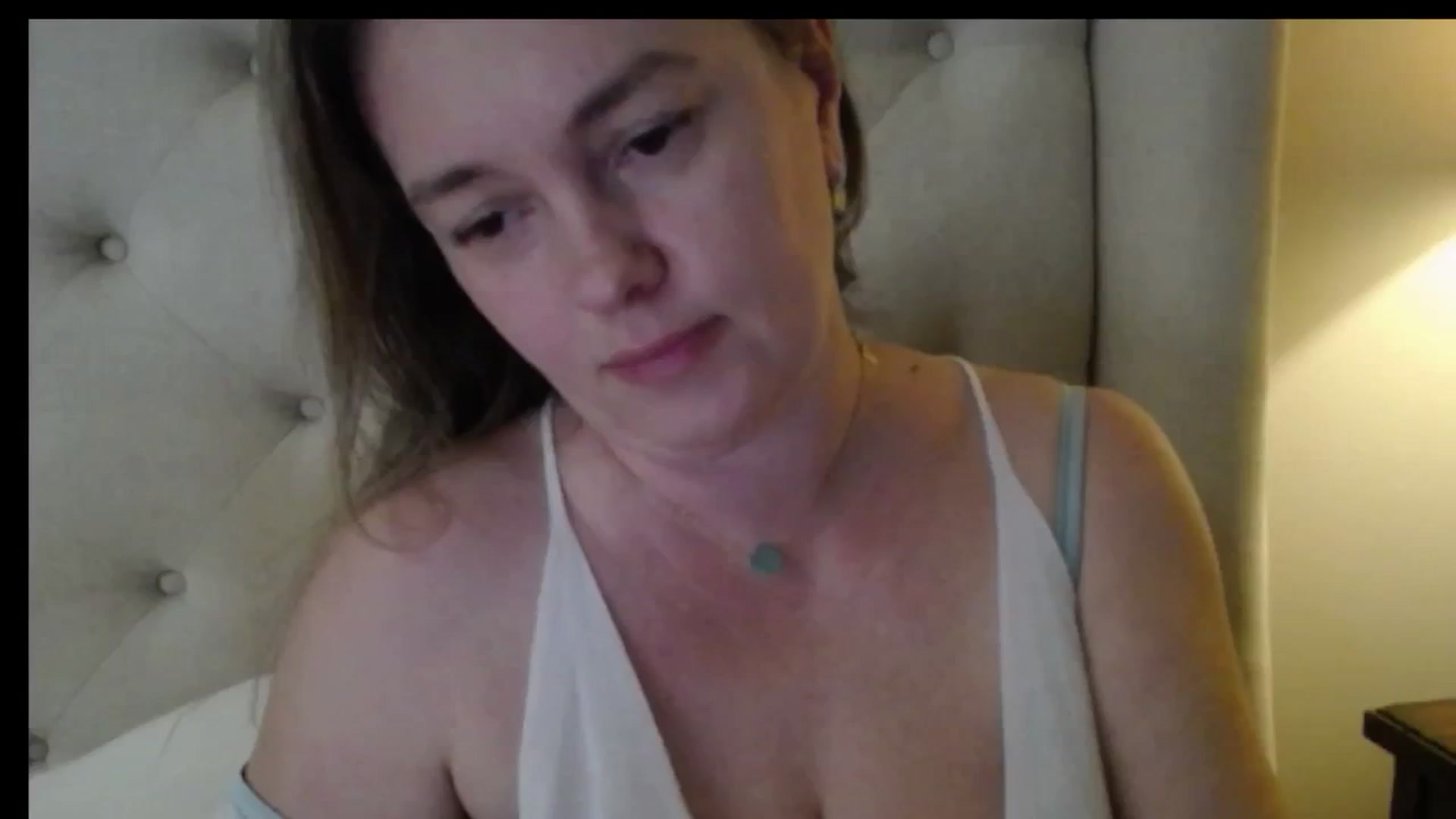 Gallery image thumbnail from J0llye's myfreecams stream on, 05/01/2026, 16:02 image 9 of 20