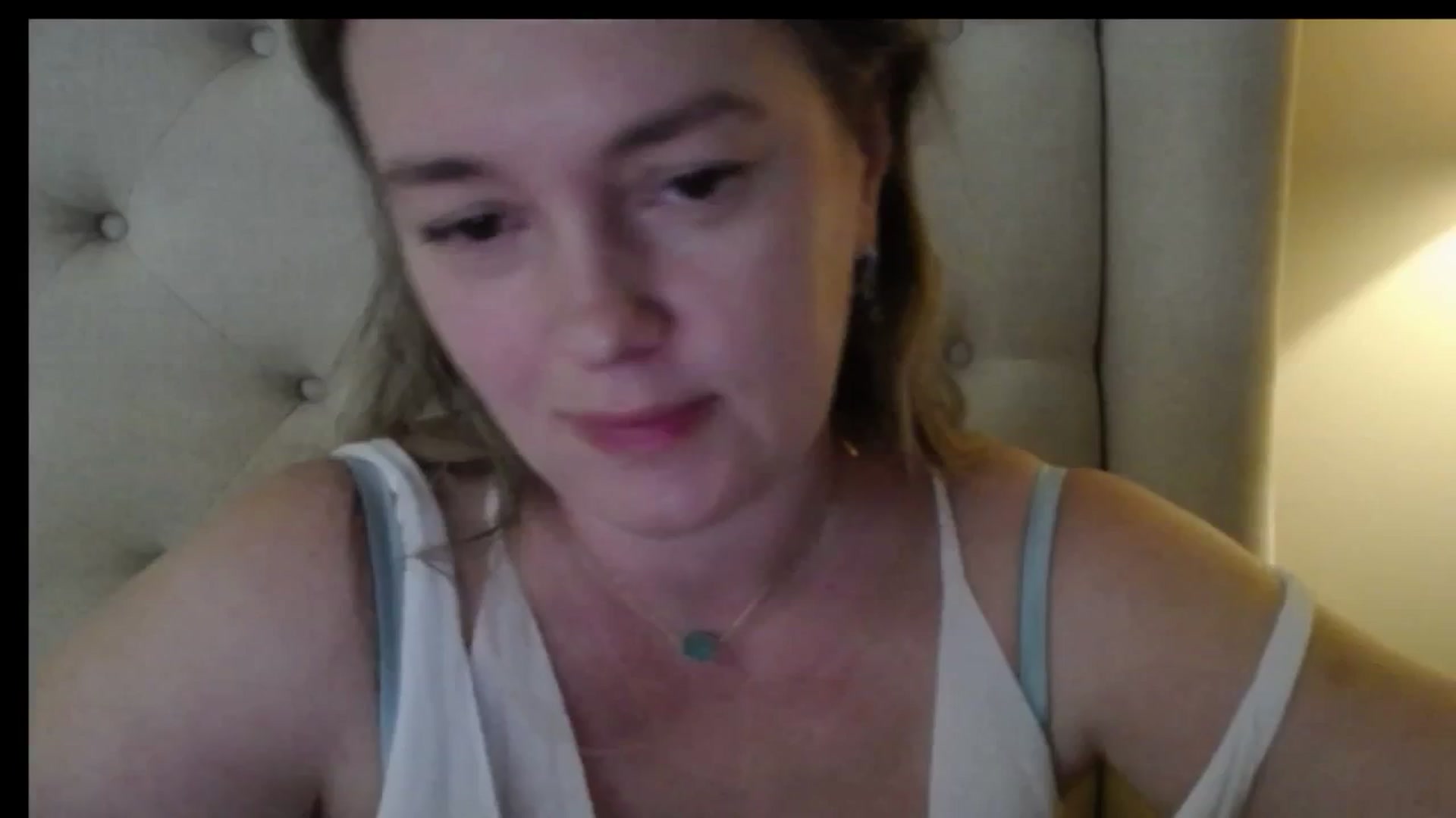 Gallery image thumbnail from J0llye's myfreecams stream on, 05/01/2026, 16:02 image 18 of 20