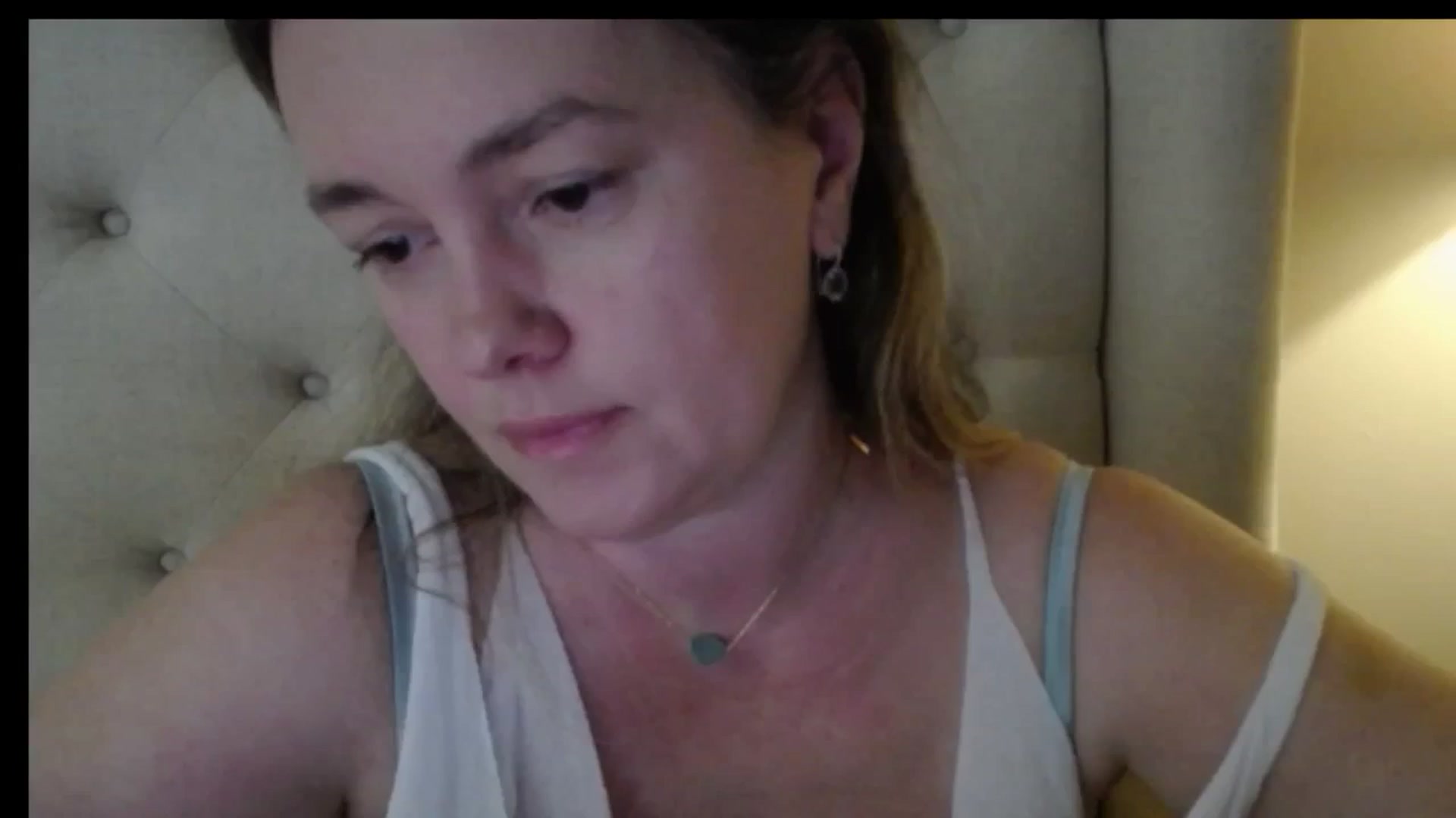 Gallery image thumbnail from J0llye's myfreecams stream on, 05/01/2026, 16:02 image 20 of 20