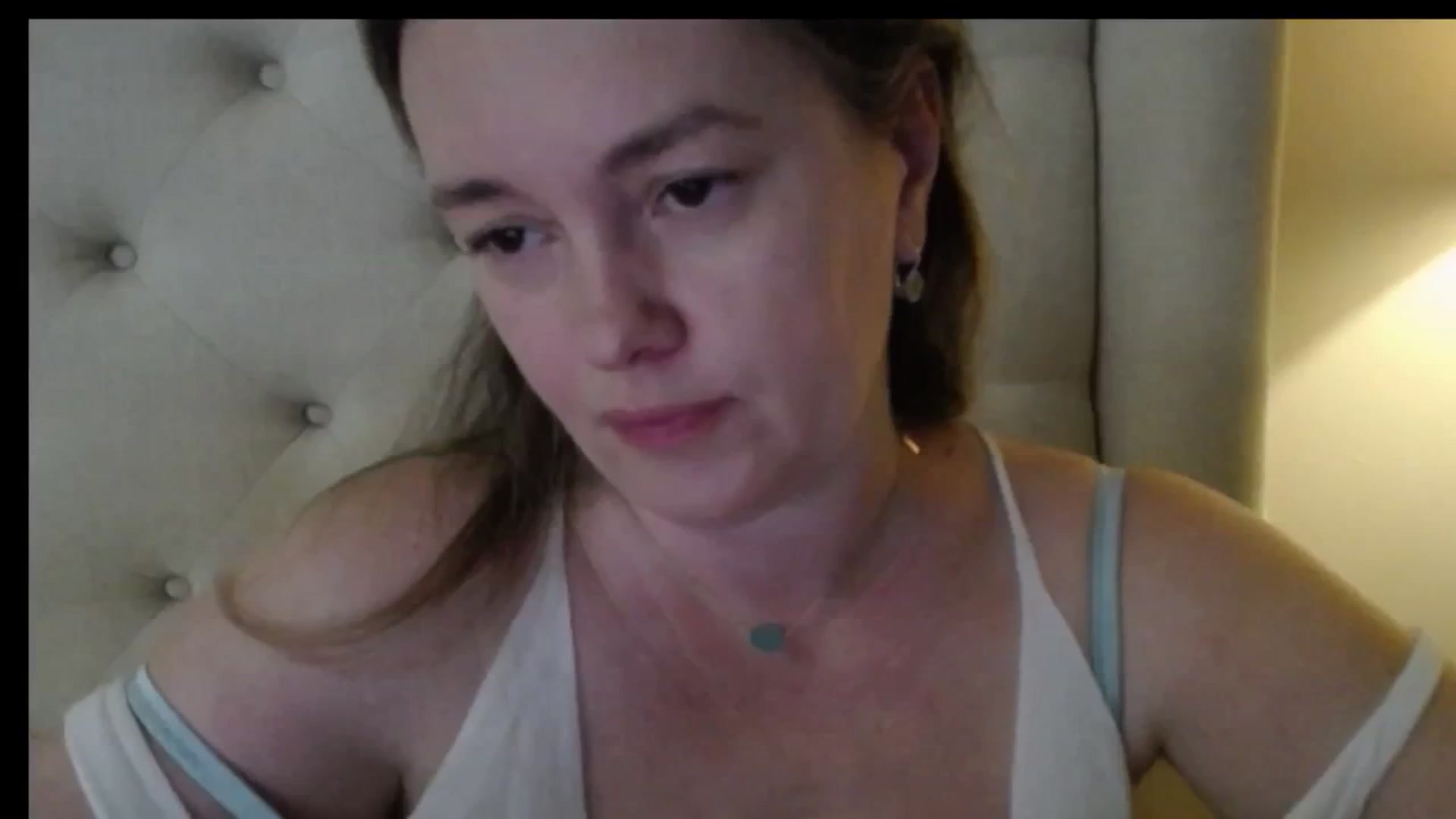Gallery image thumbnail from J0llye's myfreecams stream on, 05/01/2026, 16:02 image 13 of 20