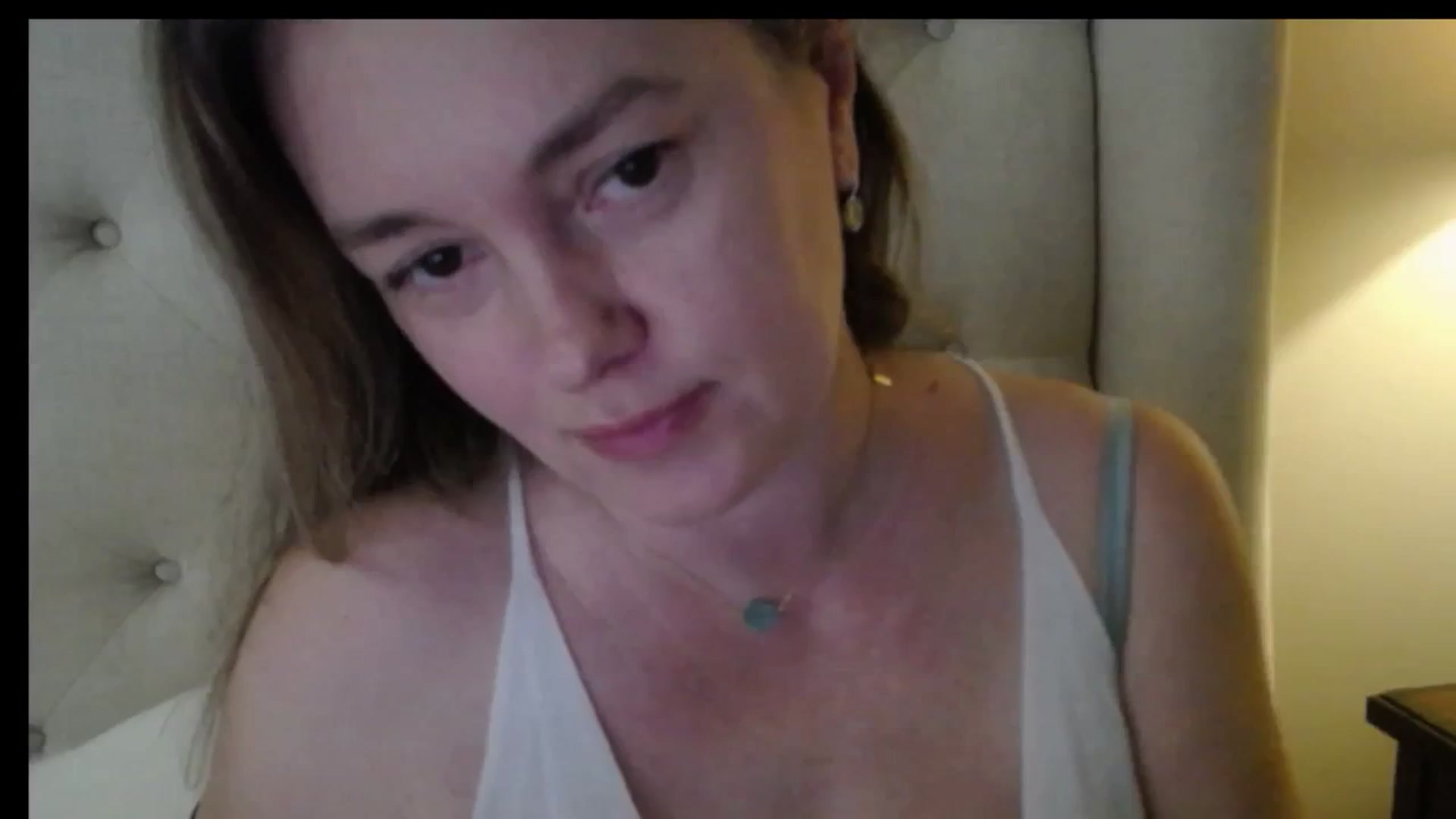 Gallery image thumbnail from J0llye's myfreecams stream on, 05/01/2026, 16:02 image 11 of 20