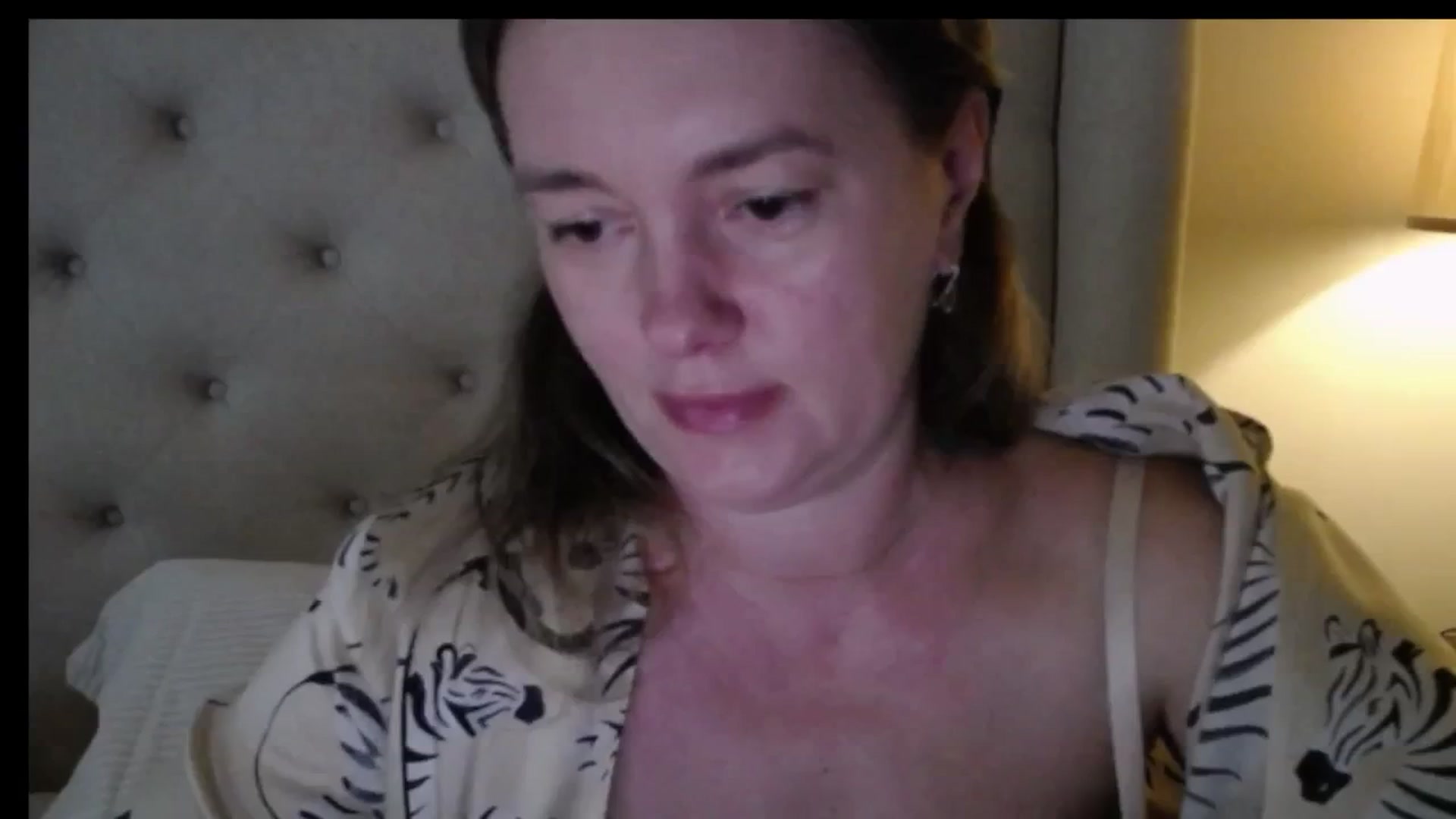 Gallery image thumbnail from J0llye's myfreecams stream on, 05/04/2026, 15:25 image 19 of 20