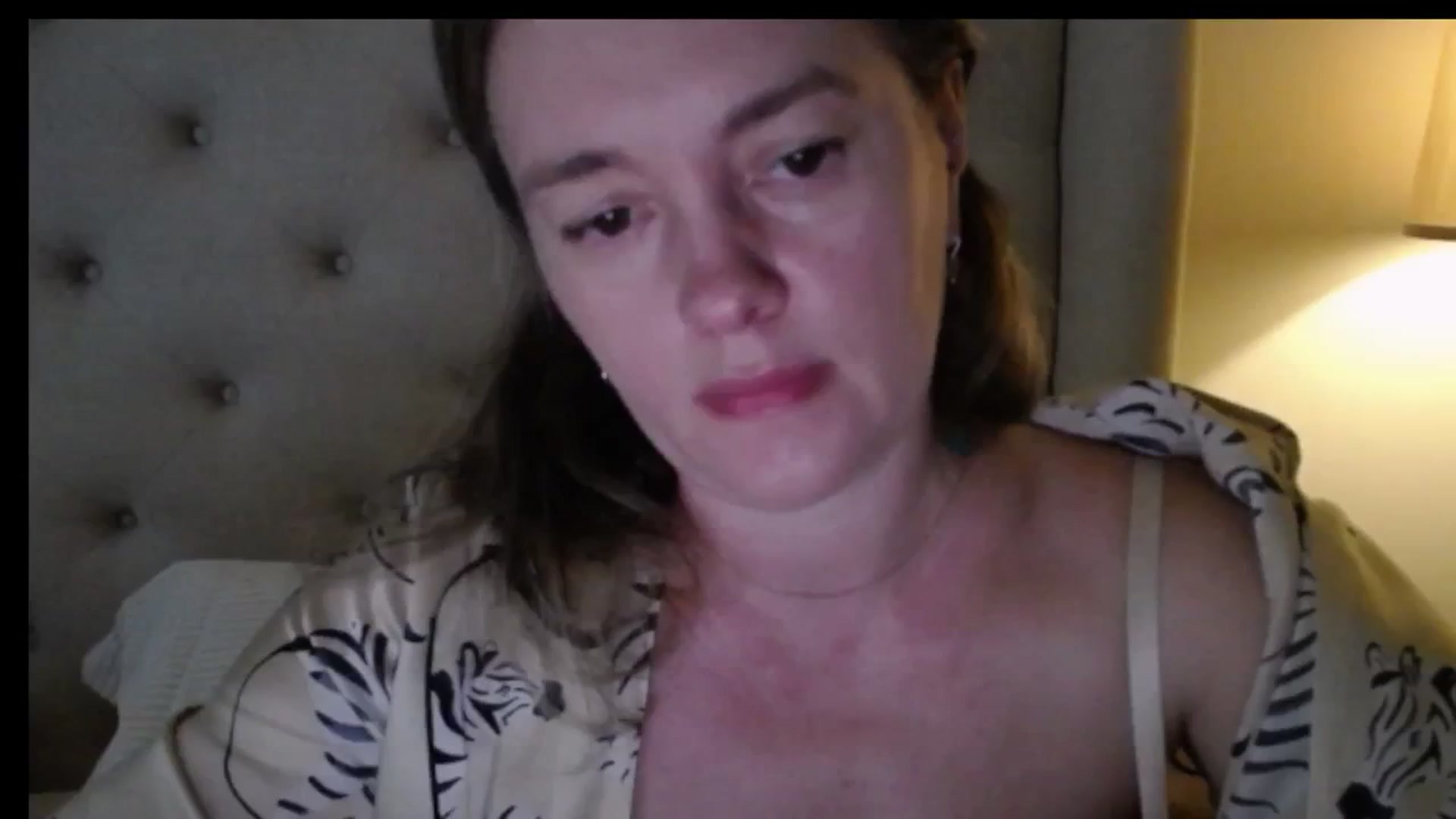 Gallery image thumbnail from J0llye's myfreecams stream on, 05/04/2026, 15:25 image 15 of 20