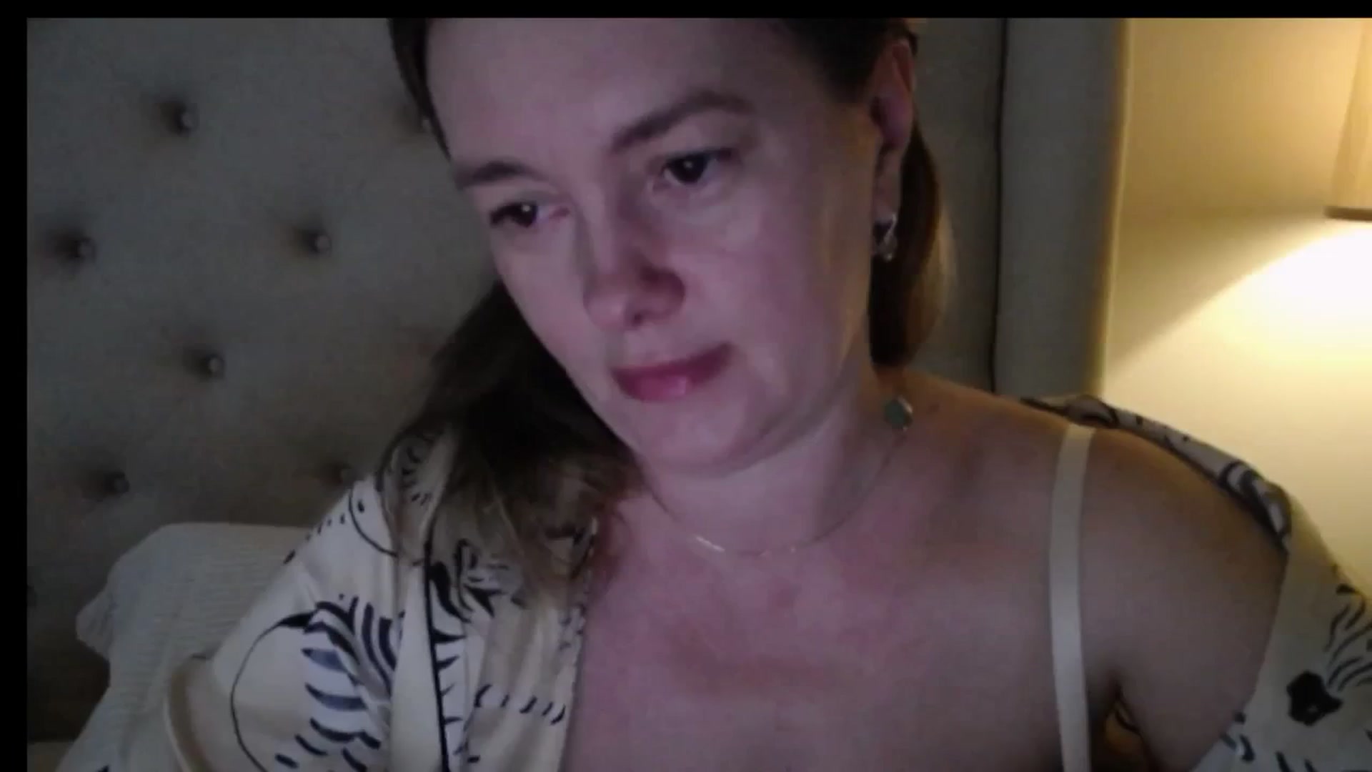 Gallery image thumbnail from J0llye's myfreecams stream on, 05/04/2026, 15:25 image 5 of 20