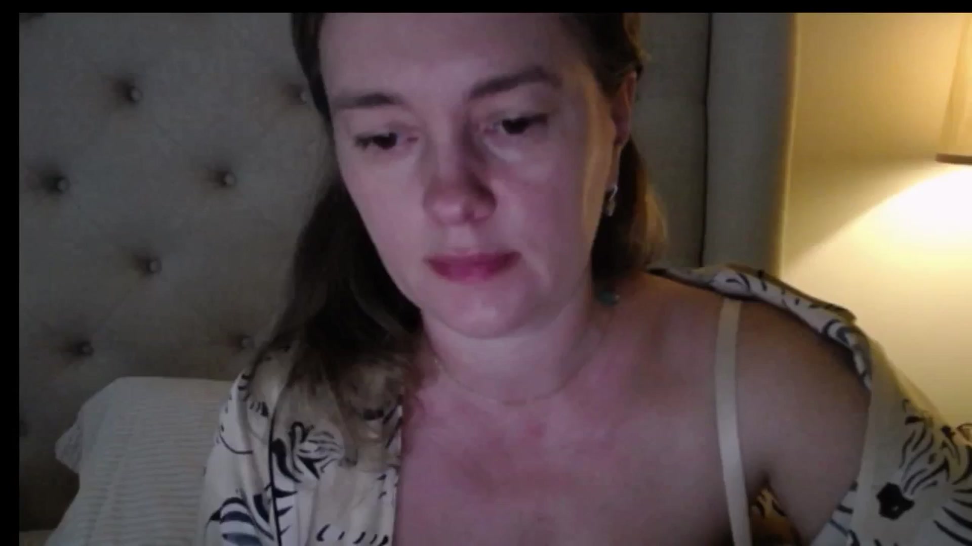 Gallery image thumbnail from J0llye's myfreecams stream on, 05/04/2026, 15:25 image 7 of 20