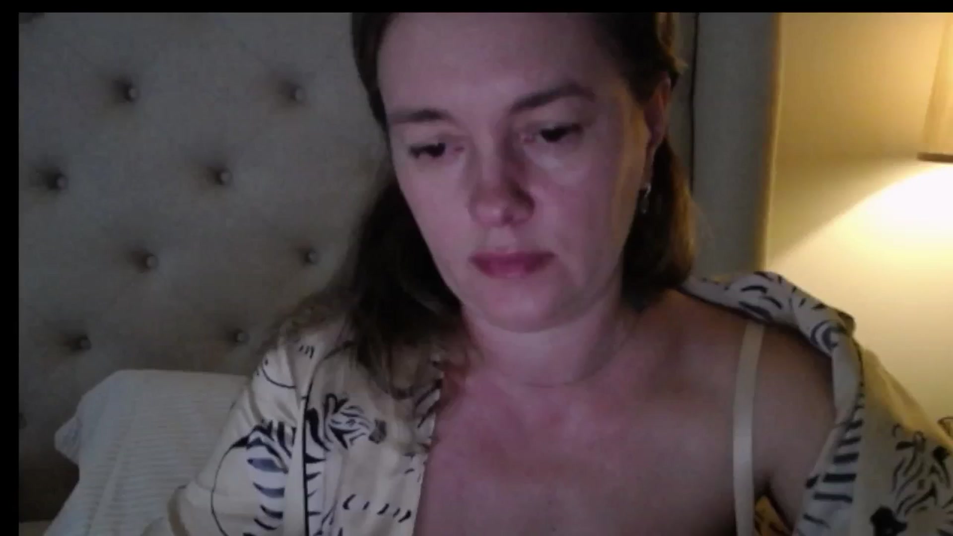 Gallery image thumbnail from J0llye's myfreecams stream on, 05/04/2026, 15:25 image 12 of 20