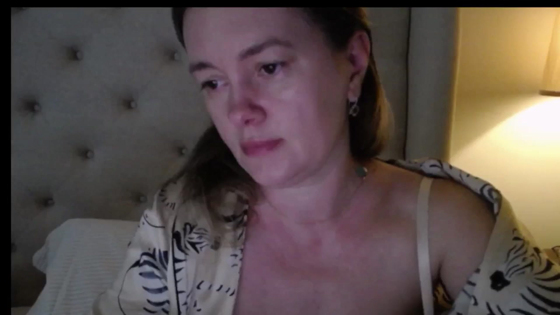 Gallery image thumbnail from J0llye's myfreecams stream on, 05/04/2026, 15:25 image 8 of 20