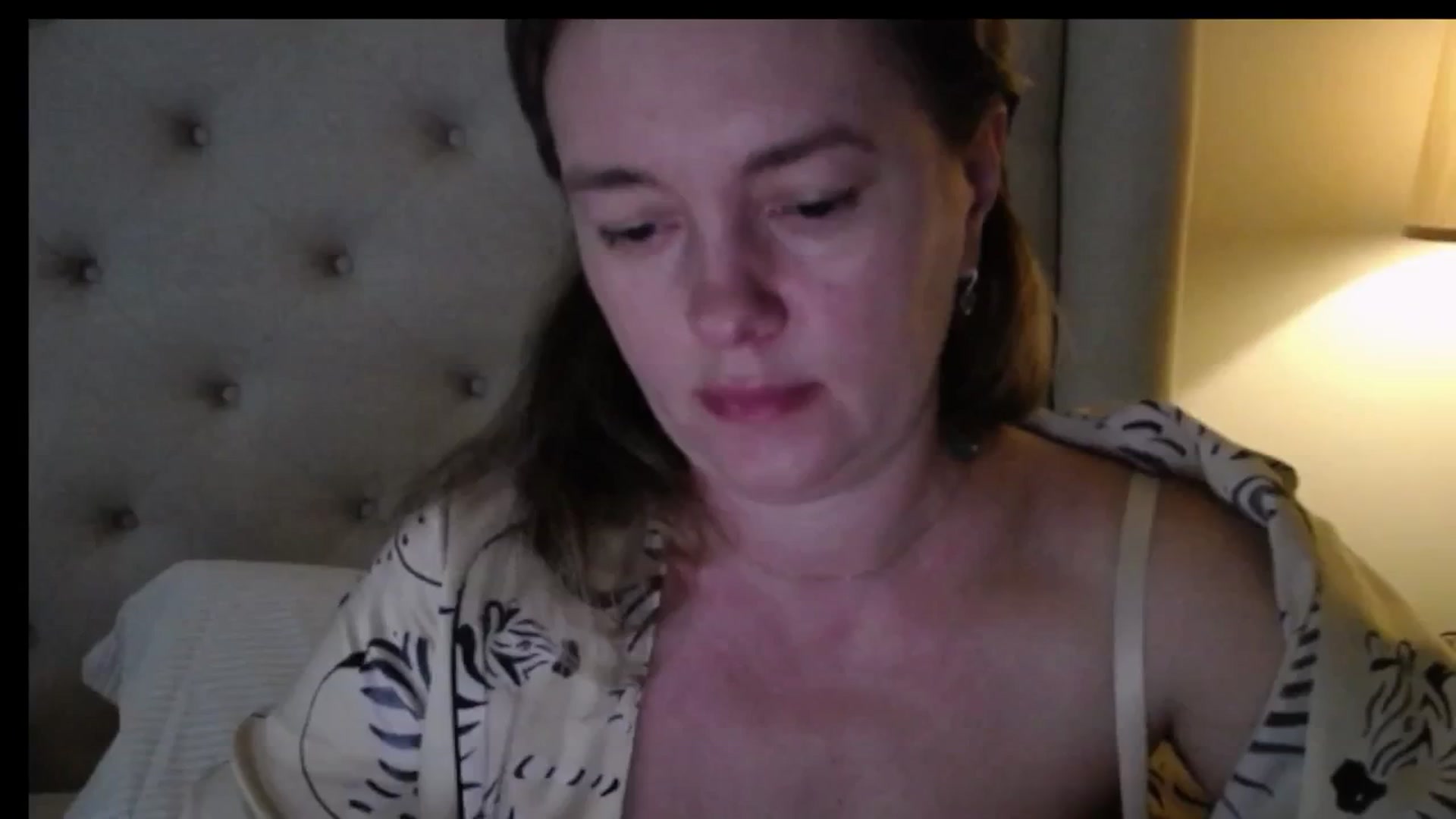 Gallery image thumbnail from J0llye's myfreecams stream on, 05/04/2026, 15:25 image 11 of 20