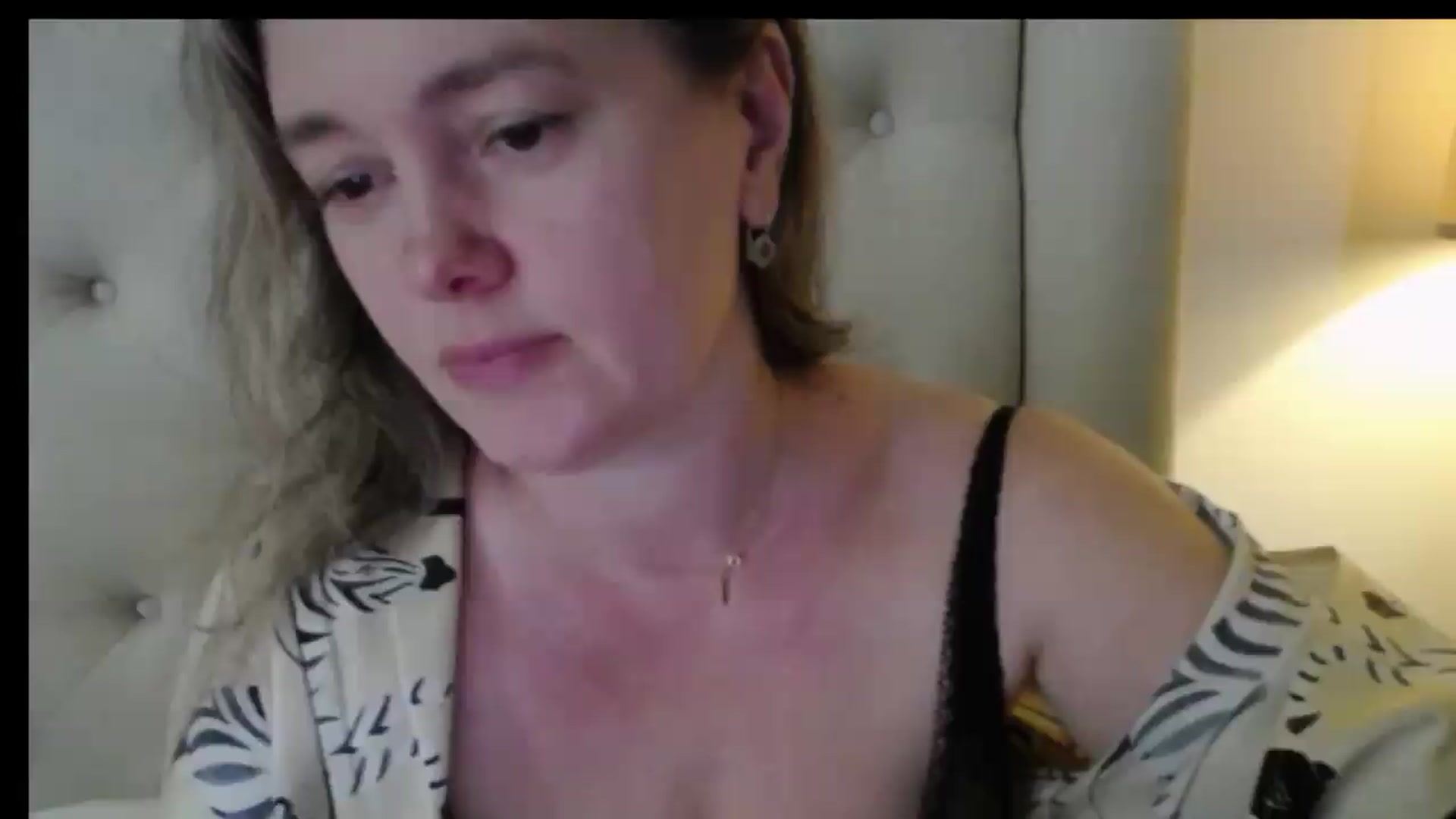 Gallery image thumbnail from J0llye's myfreecams stream on, 05/06/2026, 16:33 image 17 of 20