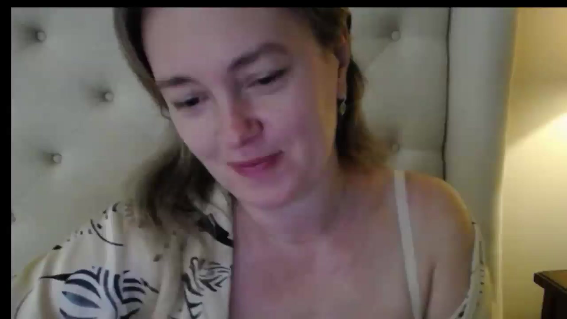 Gallery image thumbnail from J0llye's myfreecams stream on, 05/12/2026, 16:09 image 2 of 20