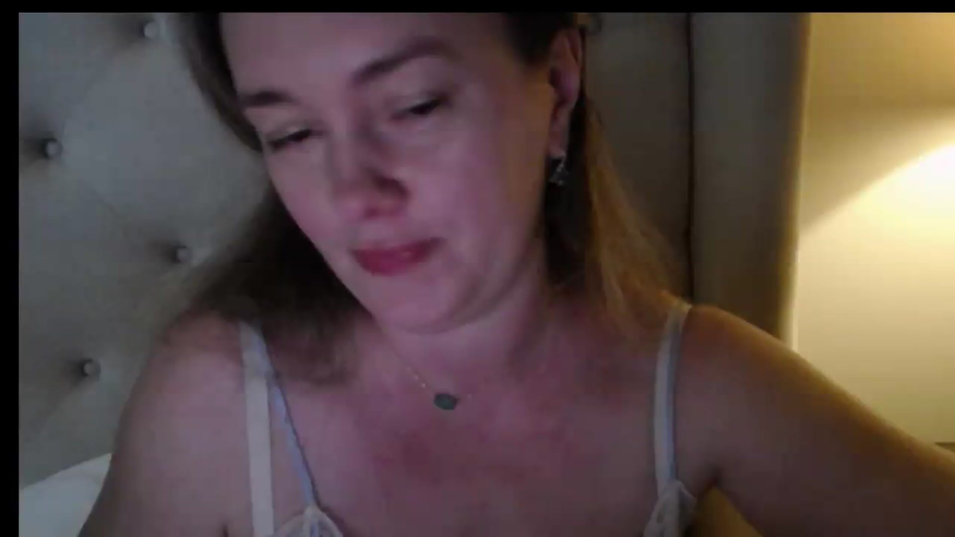 Gallery image thumbnail from J0llye's myfreecams stream on, 05/16/2026, 19:54 image 20 of 20