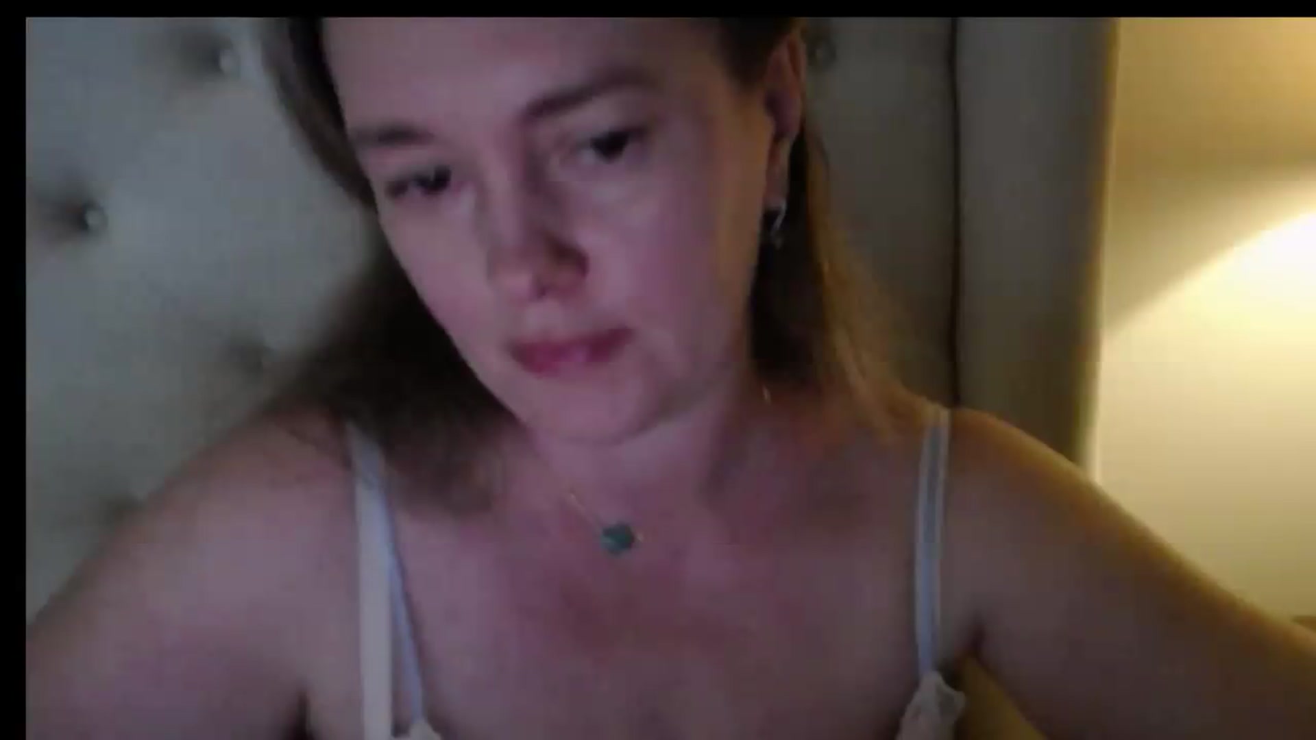 Gallery image thumbnail from J0llye's myfreecams stream on, 05/16/2026, 19:54 image 15 of 20