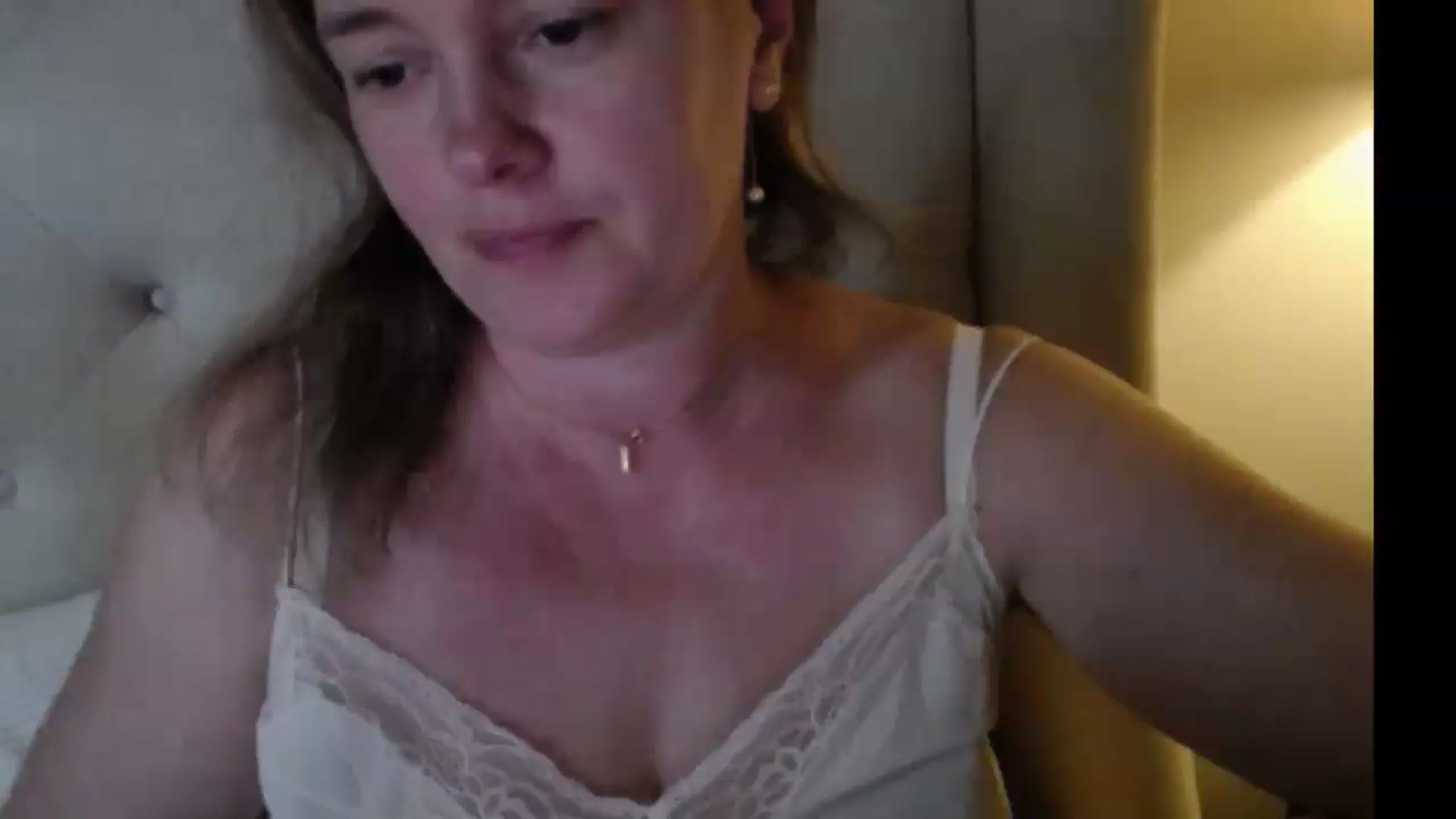 Gallery image thumbnail from J0llye's myfreecams stream on, 06/20/2026, 20:13 image 13 of 20