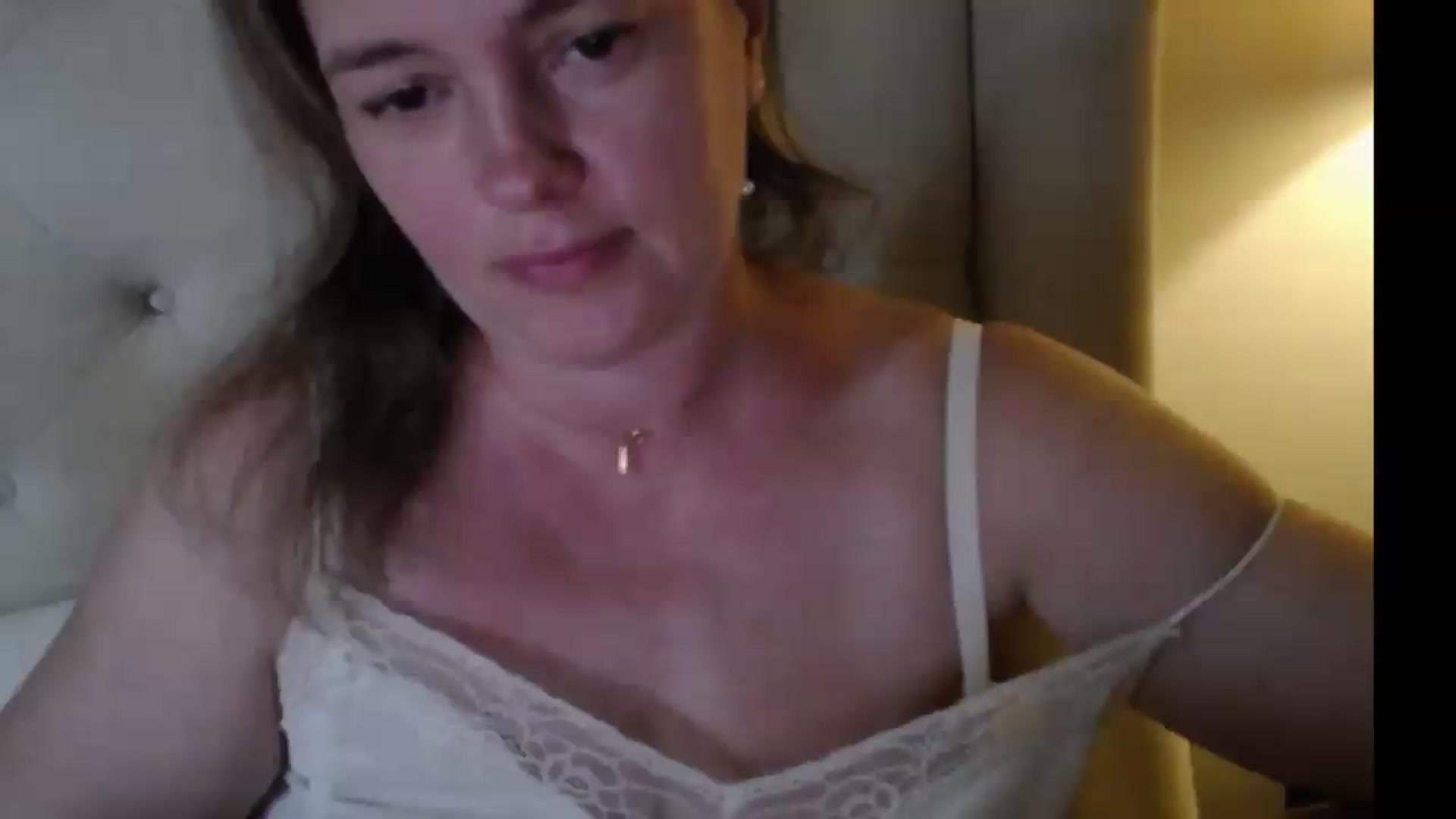 Gallery image thumbnail from J0llye's myfreecams stream on, 06/20/2026, 20:13 image 12 of 20