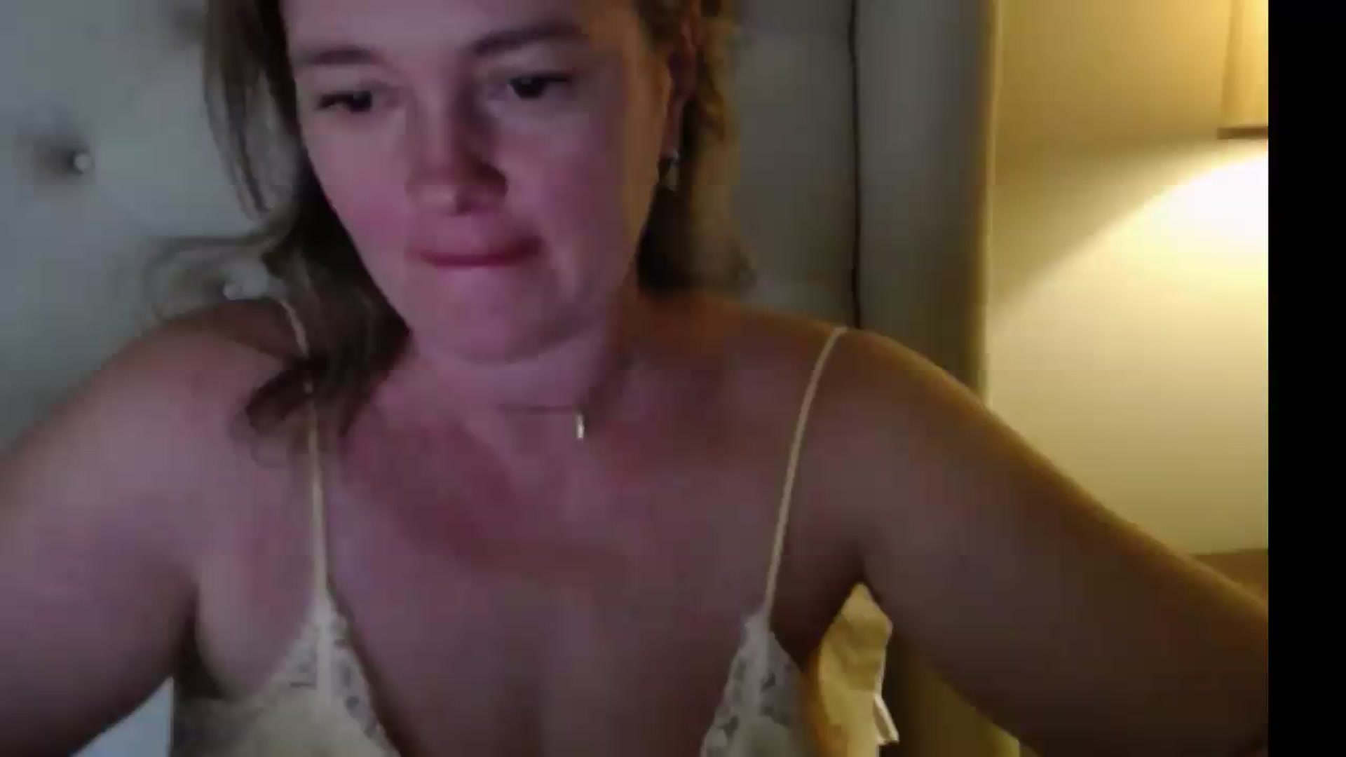 Gallery image thumbnail from J0llye's myfreecams stream on, 06/28/2026, 20:02 image 3 of 20
