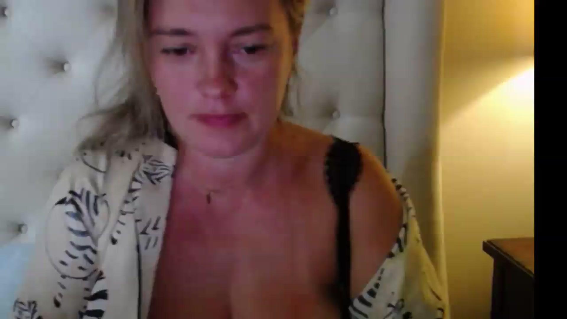Gallery image thumbnail from J0llye's myfreecams stream on, 07/23/2026, 20:25 image 4 of 20