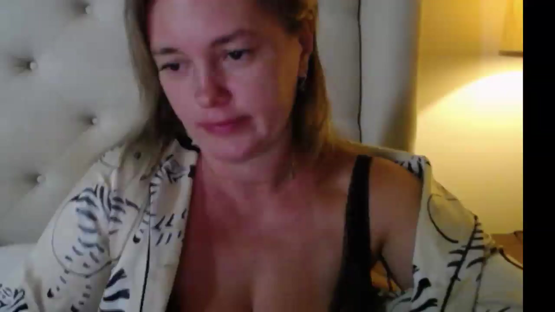 Gallery image thumbnail from J0llye's myfreecams stream on, 08/06/2026, 20:29 image 11 of 20
