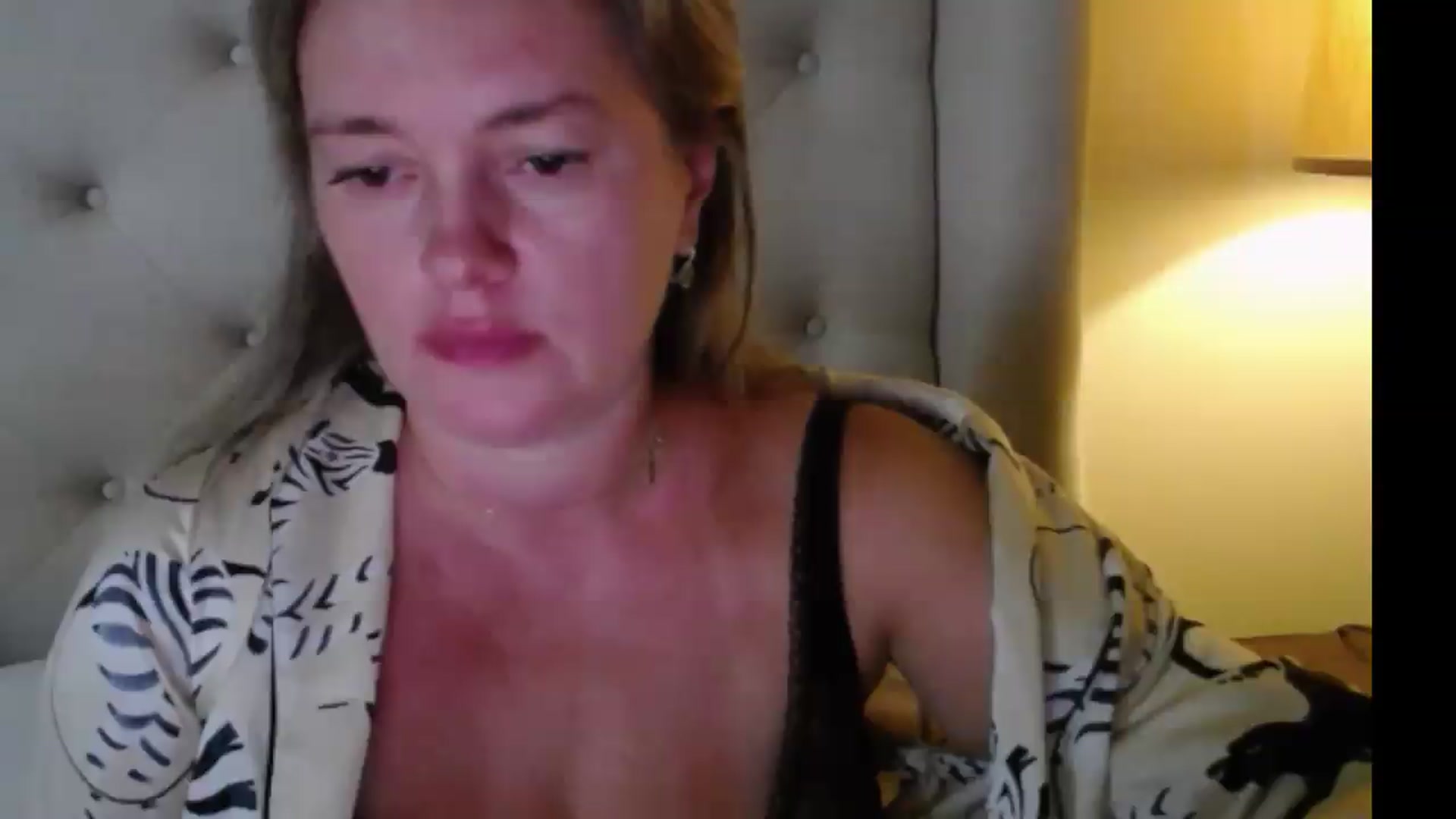 Gallery image thumbnail from J0llye's myfreecams stream on, 08/06/2026, 20:29 image 3 of 20