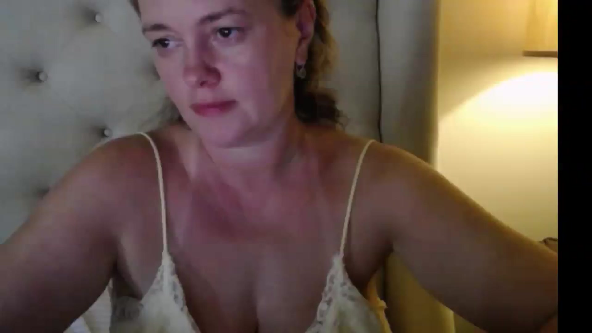 Gallery image thumbnail from J0llye's myfreecams stream on, 08/07/2026, 20:26 image 2 of 20
