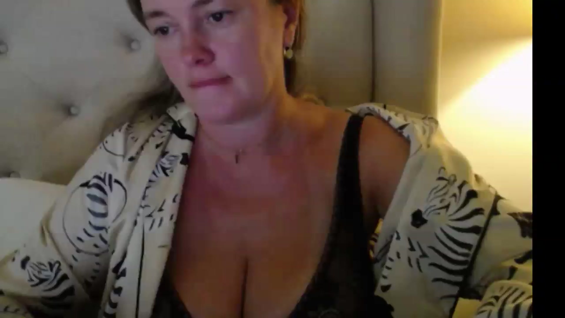 Gallery image thumbnail from J0llye's myfreecams stream on, 08/18/2026, 20:38 image 10 of 20