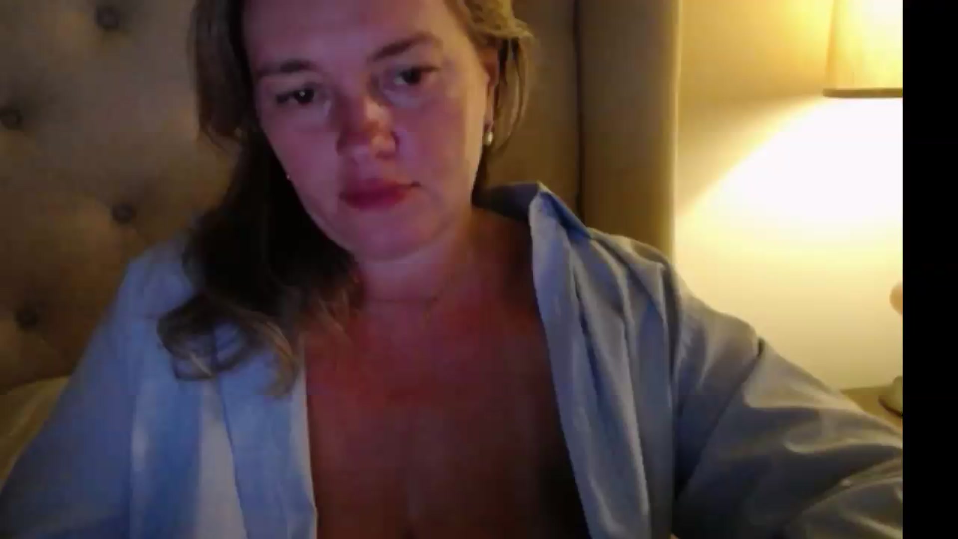 Gallery image thumbnail from J0llye's myfreecams stream on, 08/19/2026, 04:18 image 7 of 20