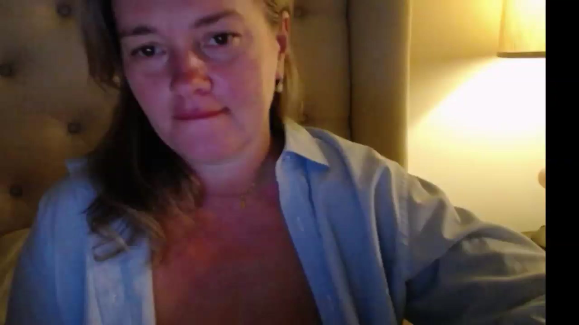 Gallery image thumbnail from J0llye's myfreecams stream on, 08/19/2026, 04:18 image 14 of 20