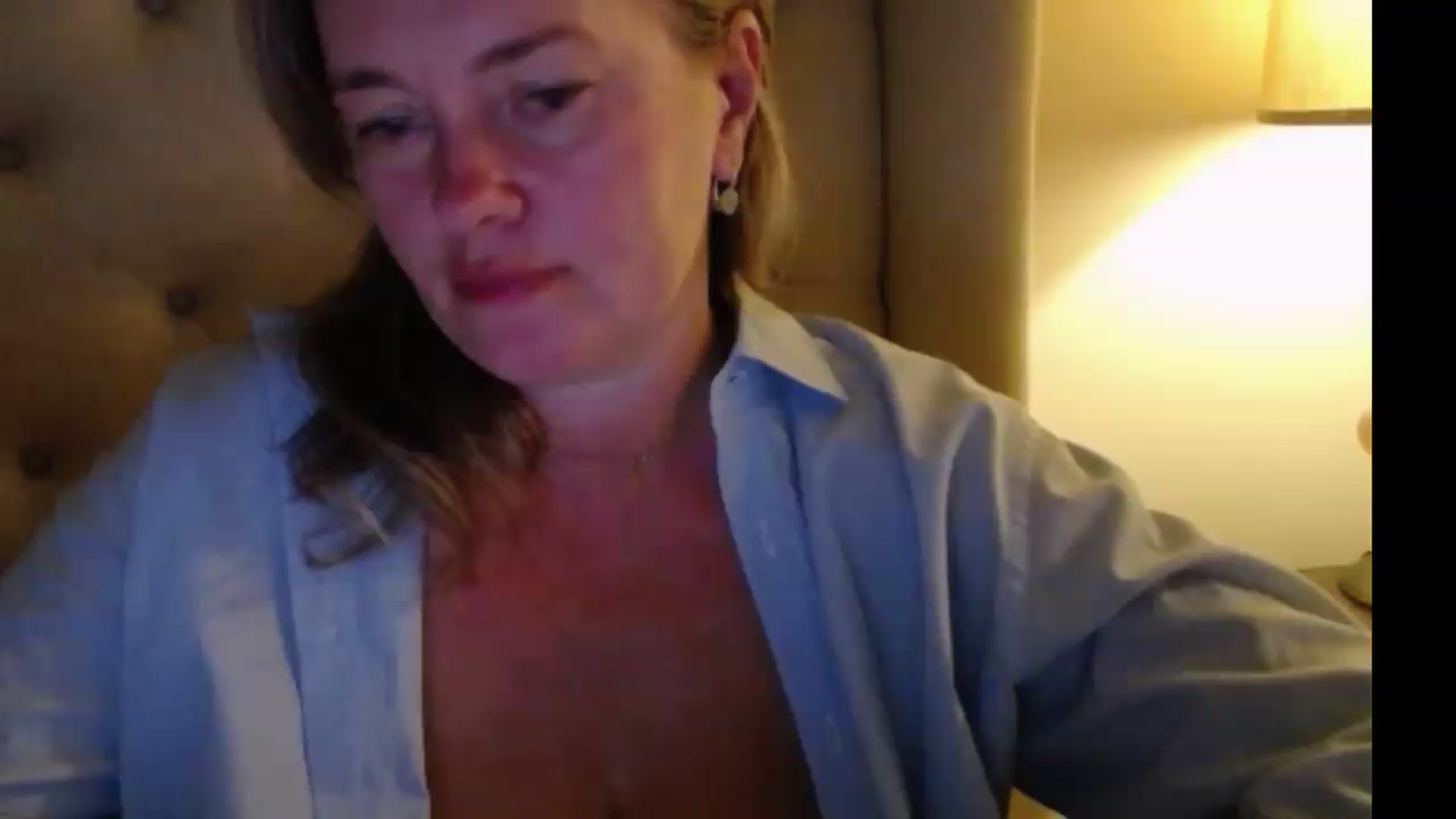 Gallery image thumbnail from J0llye's myfreecams stream on, 08/19/2026, 04:18 image 17 of 20