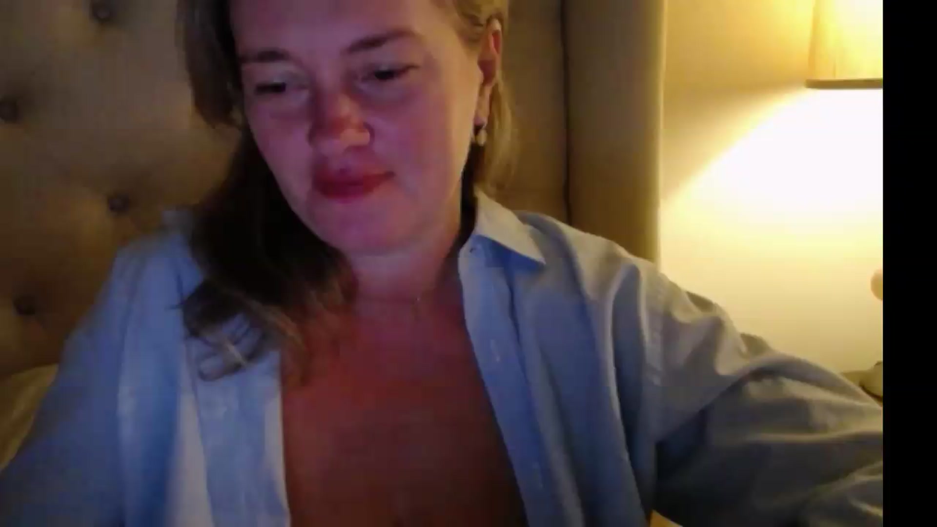 Gallery image thumbnail from J0llye's myfreecams stream on, 08/19/2026, 04:18 image 15 of 20