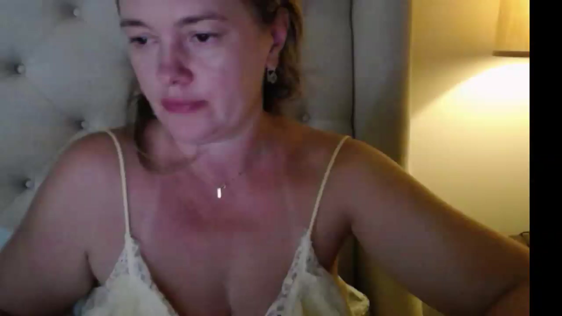 Gallery image thumbnail from J0llye's myfreecams stream on, 08/30/2026, 20:02 image 4 of 20