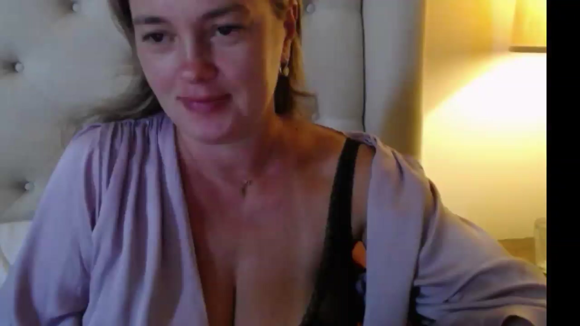 Gallery image thumbnail from J0llye's myfreecams stream on, 09/02/2026, 18:39 image 3 of 20
