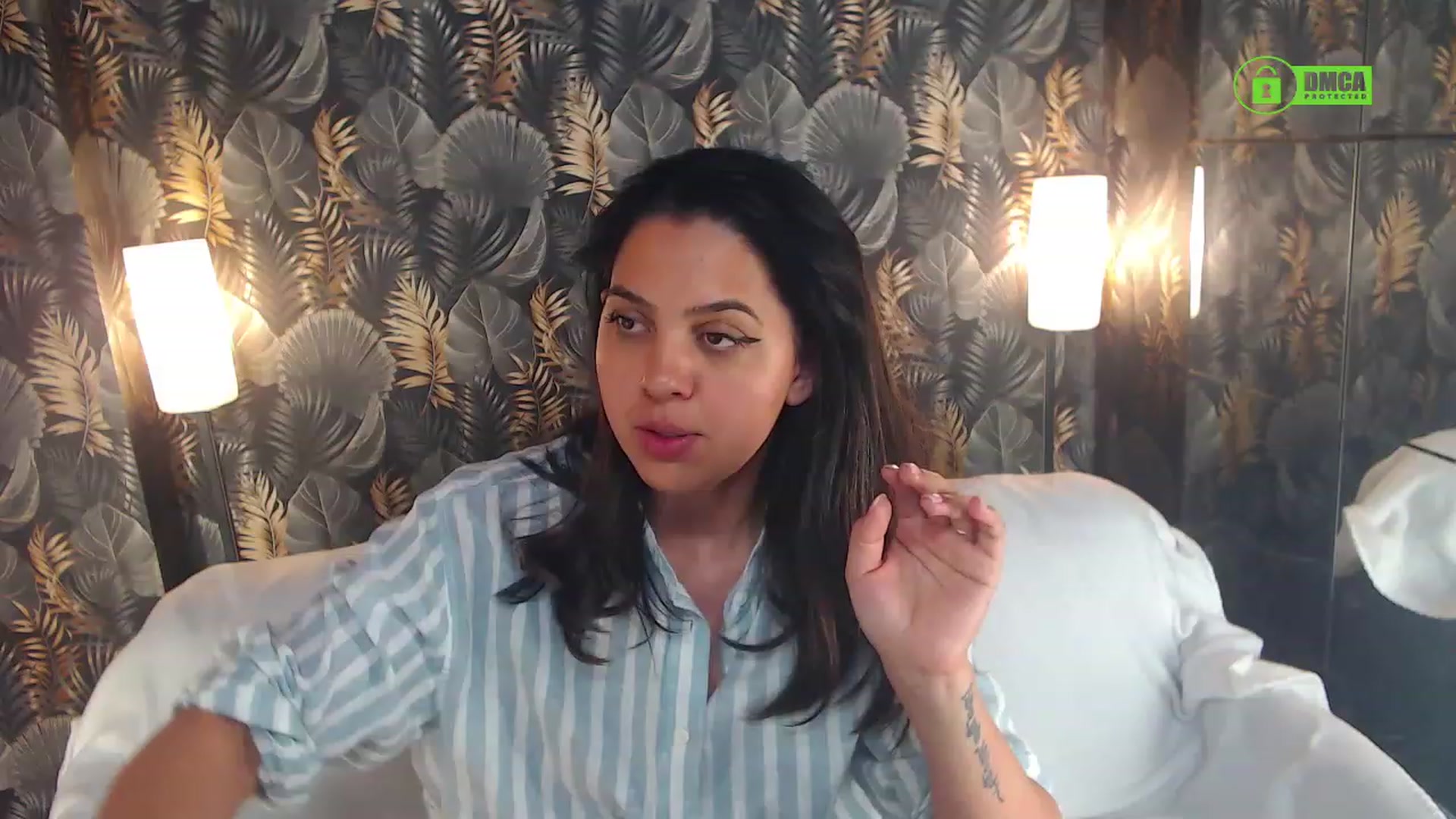 Gallery image thumbnail from JESSEBELLE's myfreecams stream on, 04/03/2023, 21:56 image 2 of 20