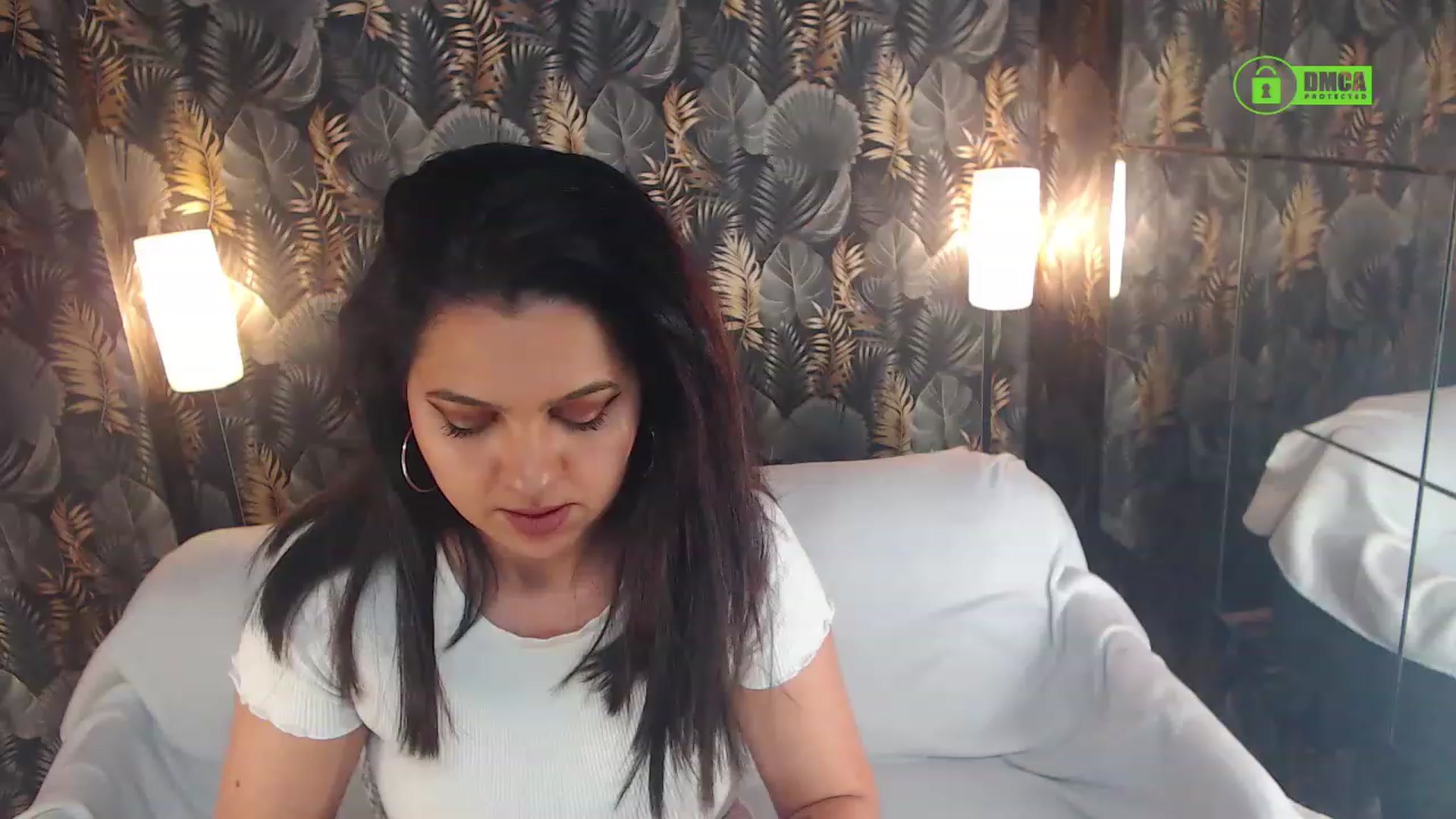 Gallery image thumbnail from JESSEBELLE's myfreecams stream on, 05/20/2023, 10:48 image 17 of 20